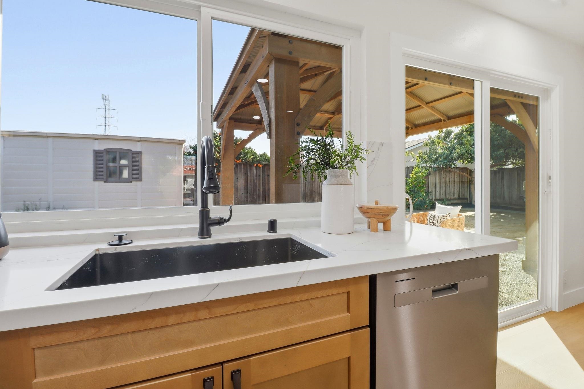 2272 Shadowtree