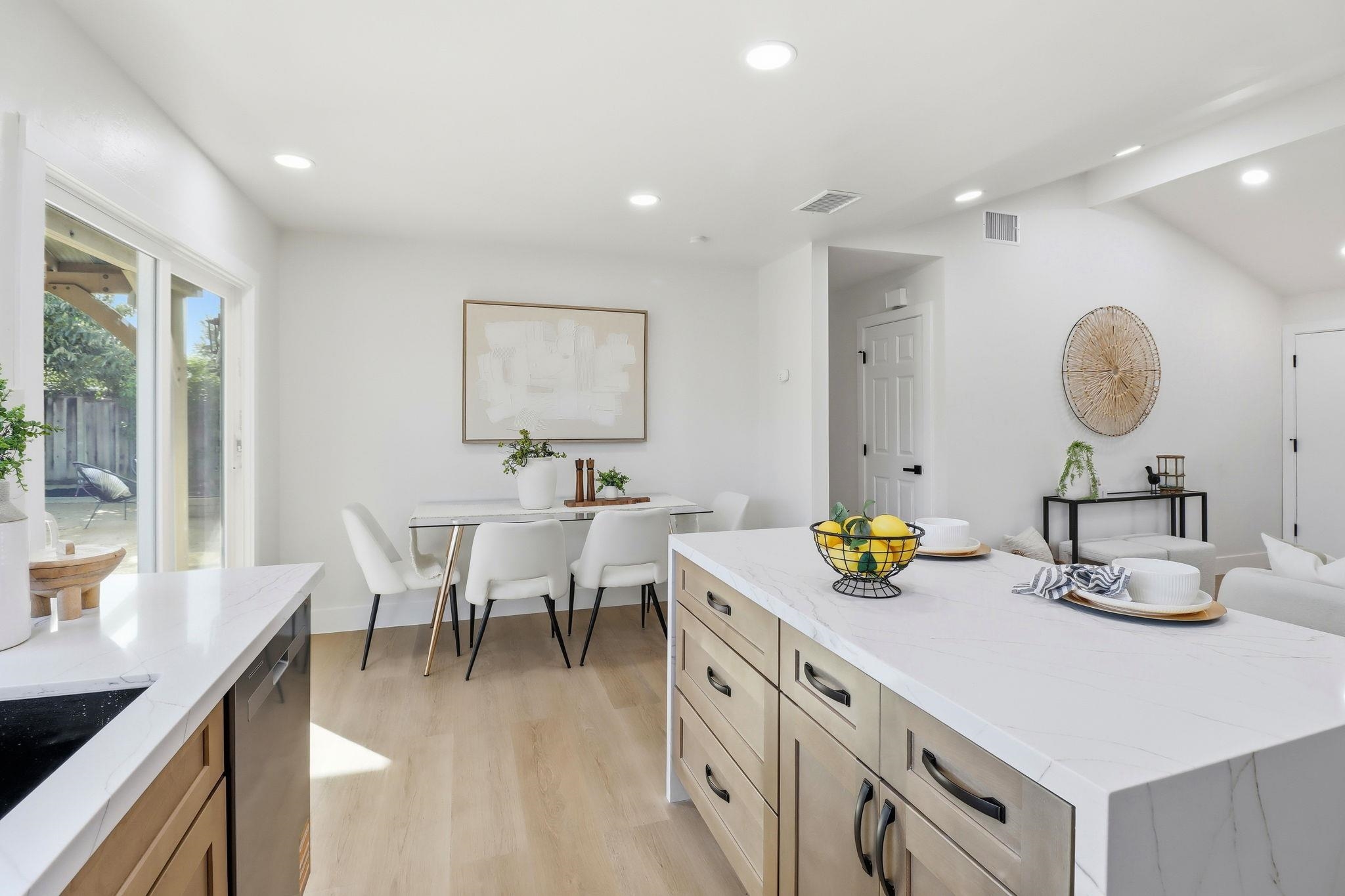 2272 Shadowtree
