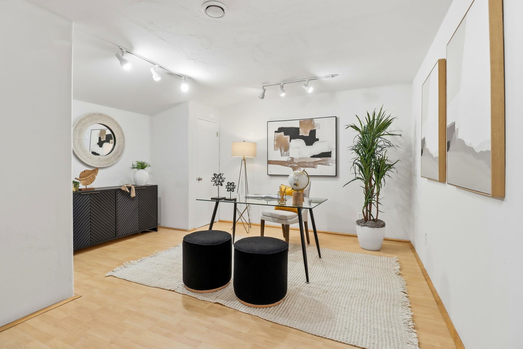 2272 Shadowtree
