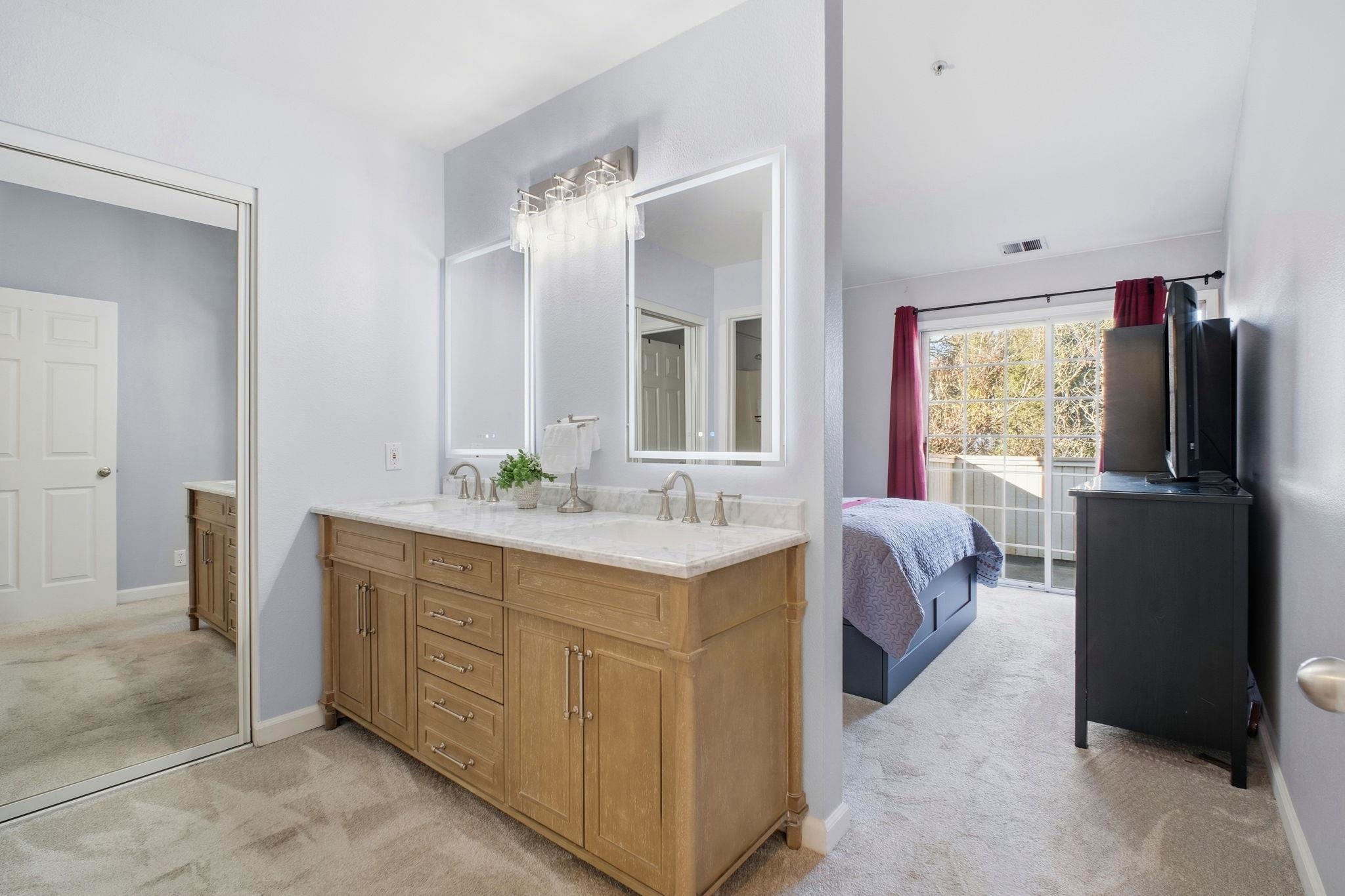 22555 Center St Unit: 211