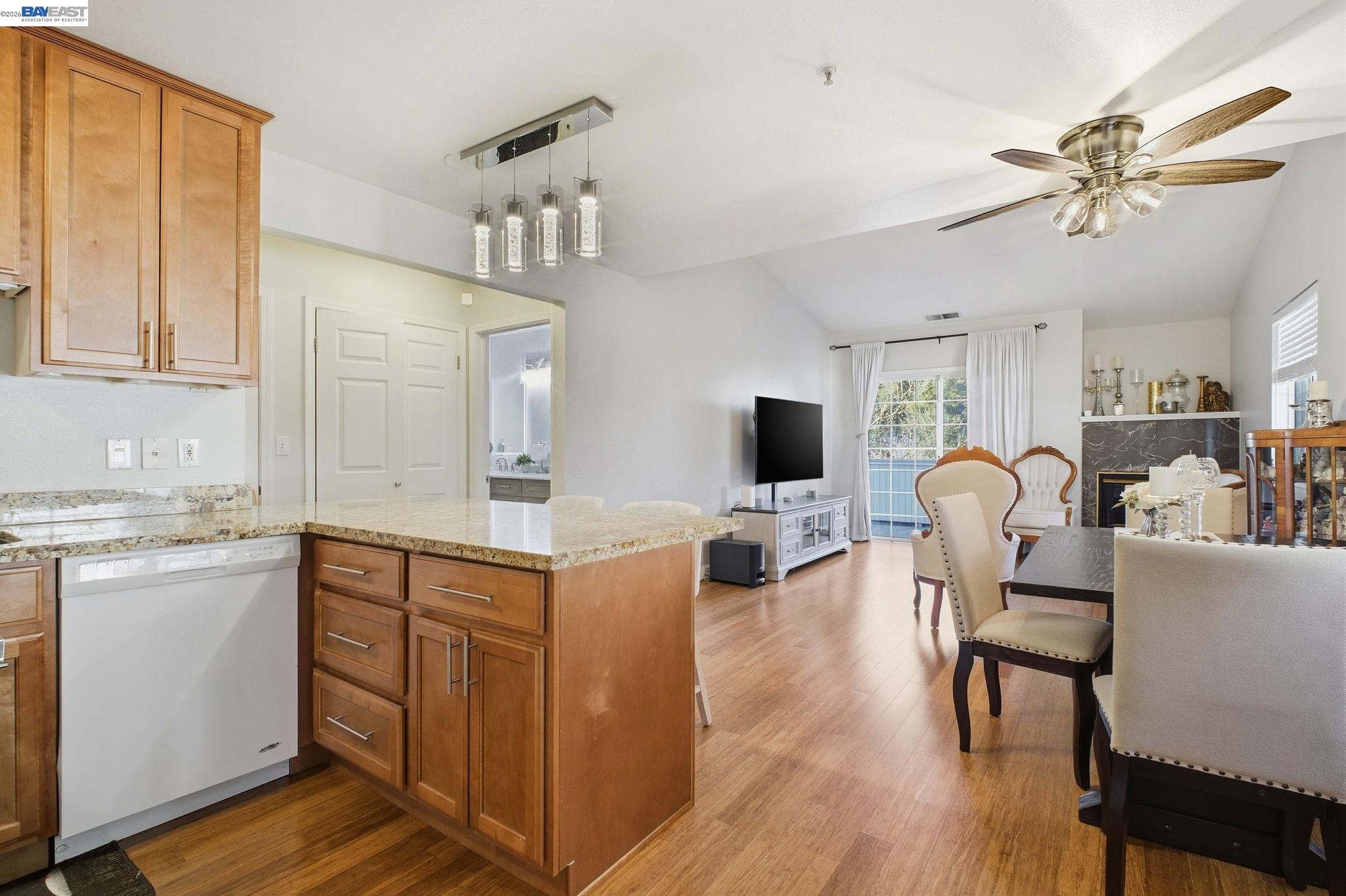 22555 Center St Unit: 211