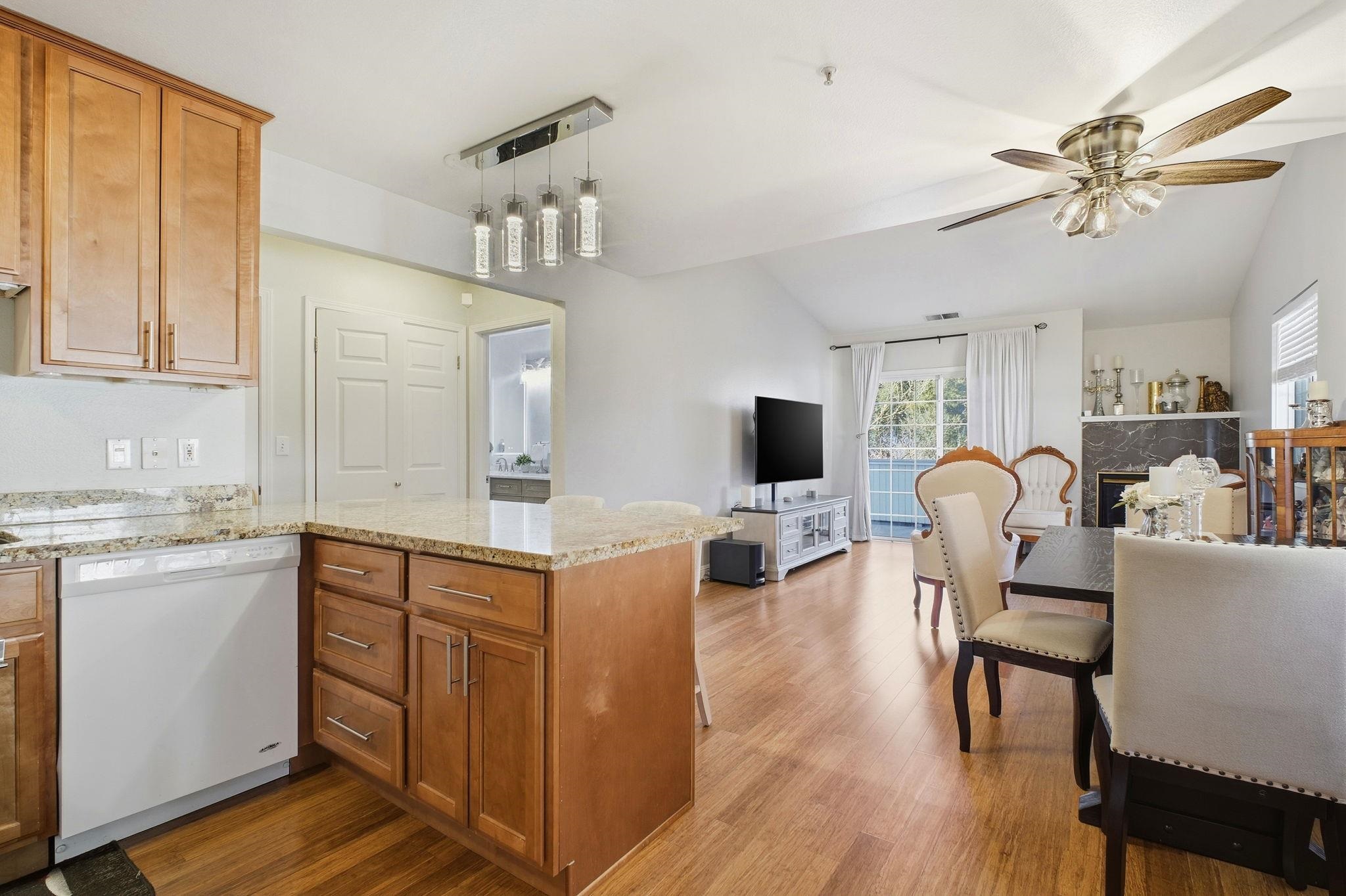 22555 Center St Unit: 211