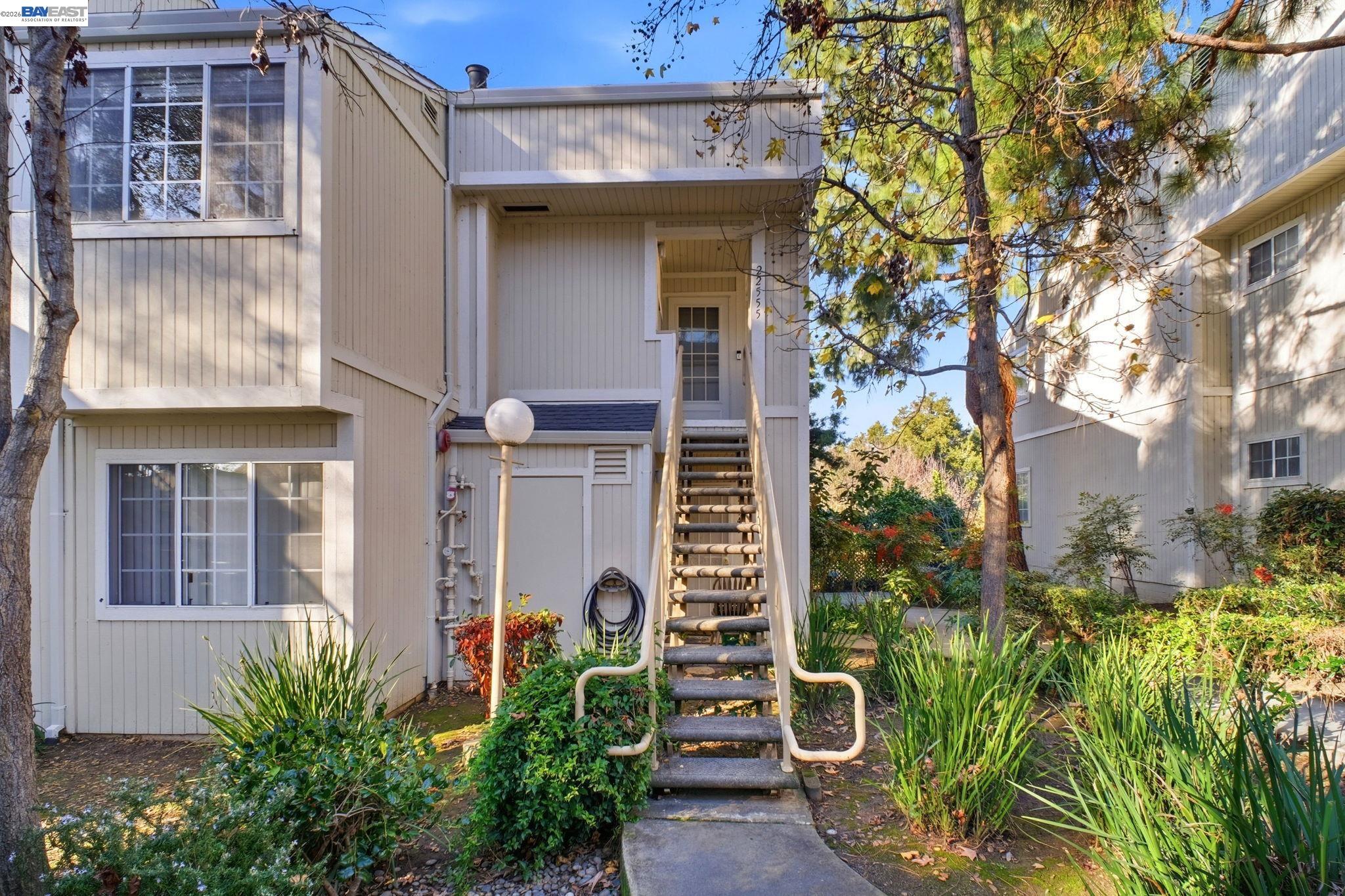 22555 Center St Unit: 211