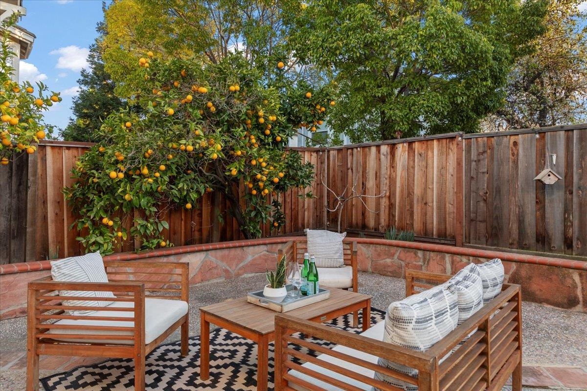 36063 Crystal Springs Dr