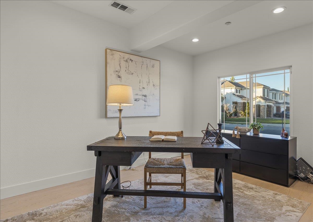 36063 Crystal Springs Dr