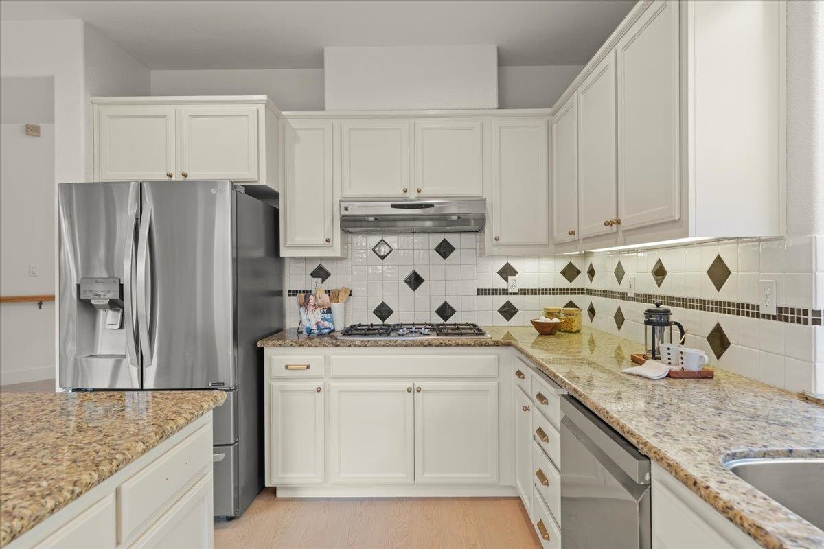 36063 Crystal Springs Dr