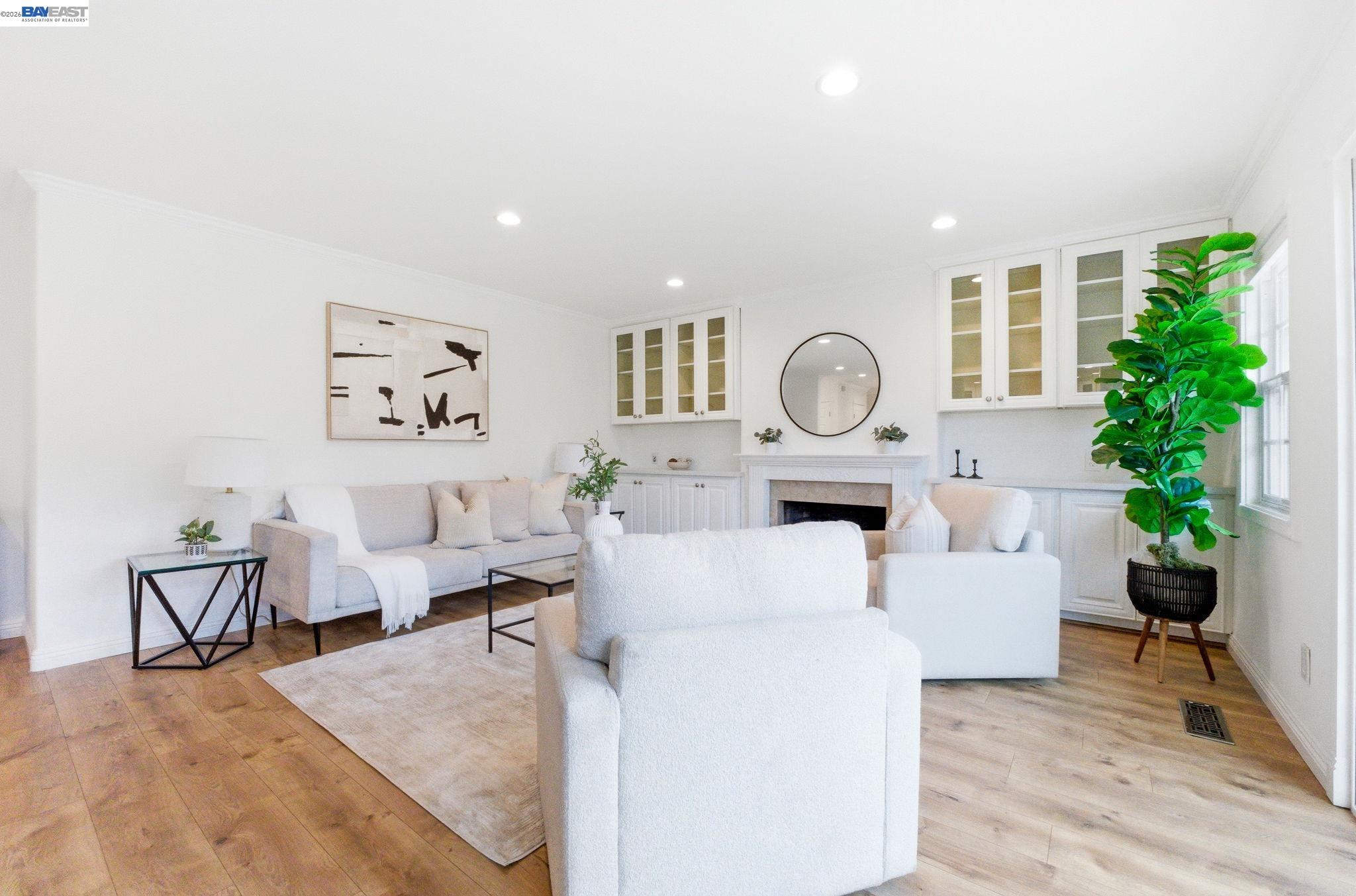 5228 Falmouth Pl