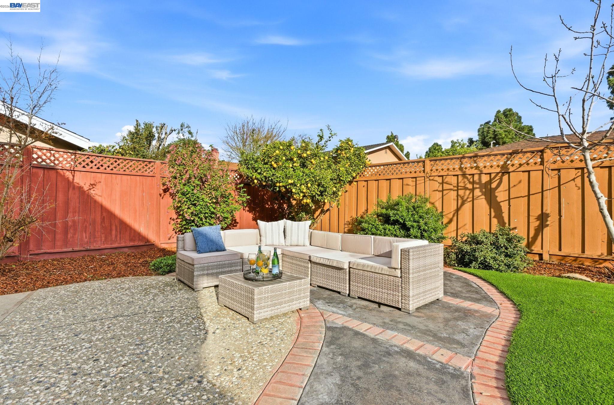 5228 Falmouth Pl