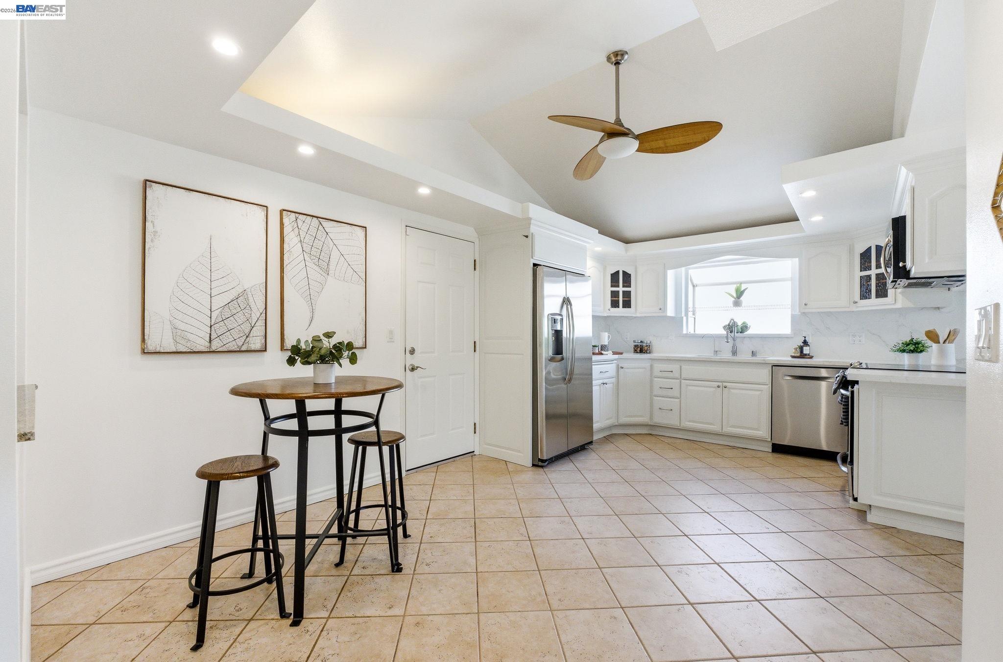 2446 Bing Pl