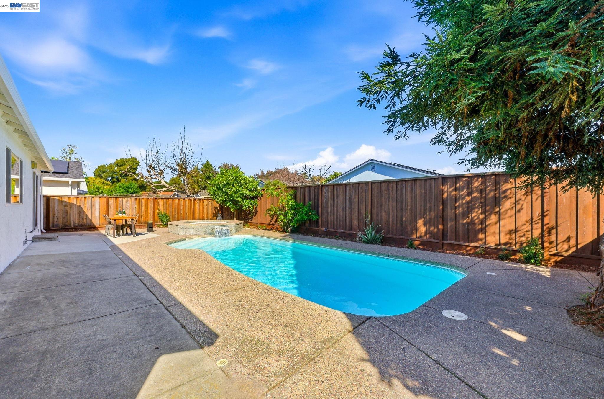 2446 Bing Pl