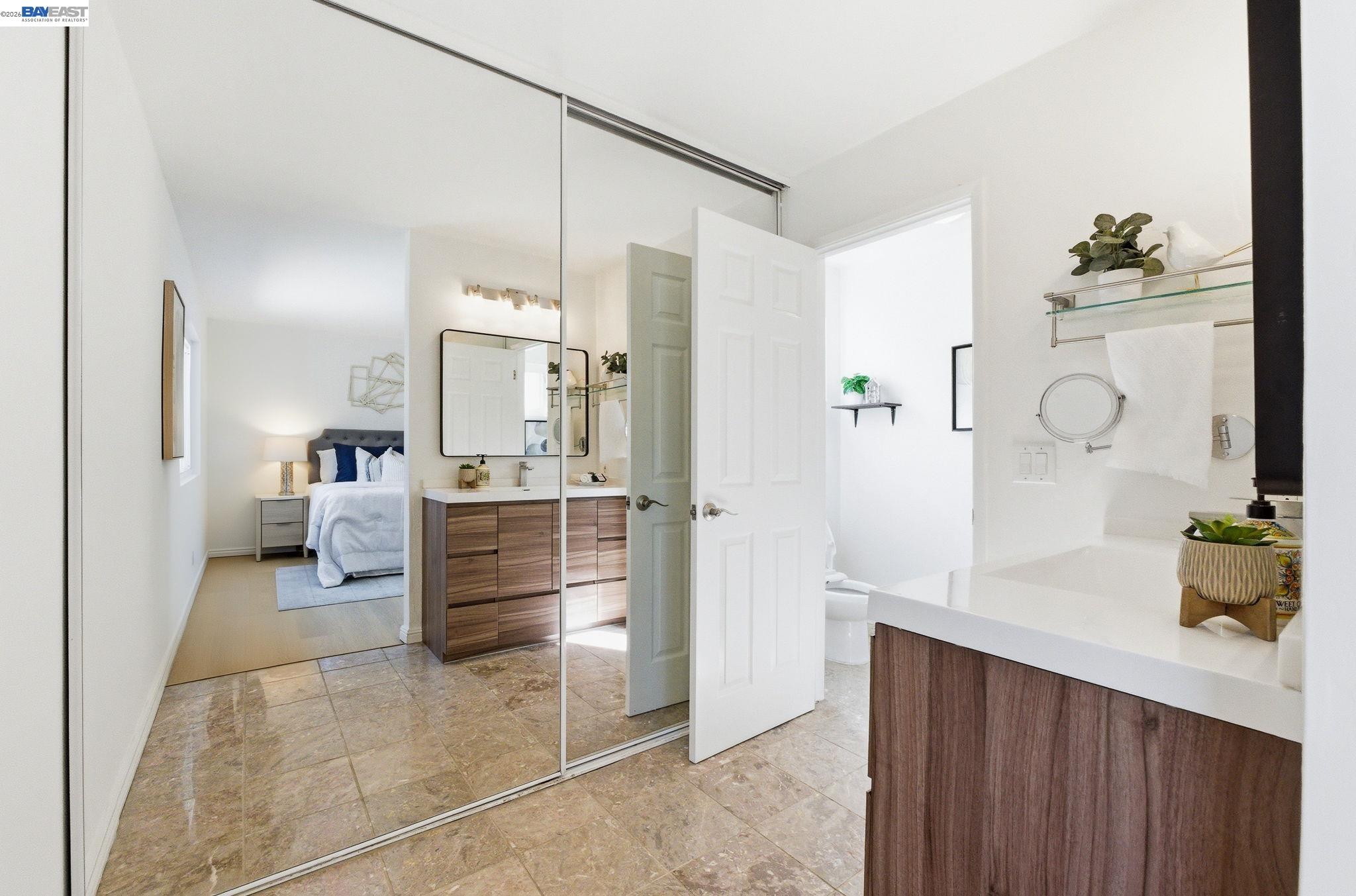 2446 Bing Pl