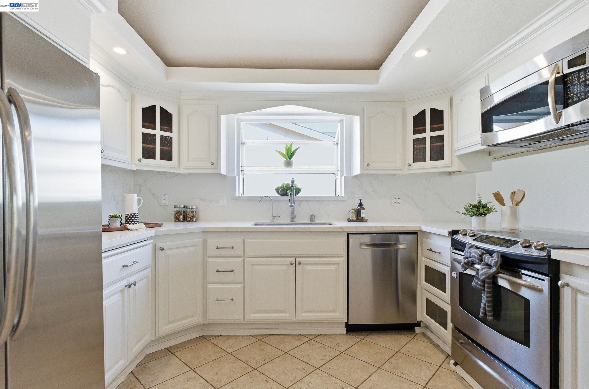 2446 Bing Pl