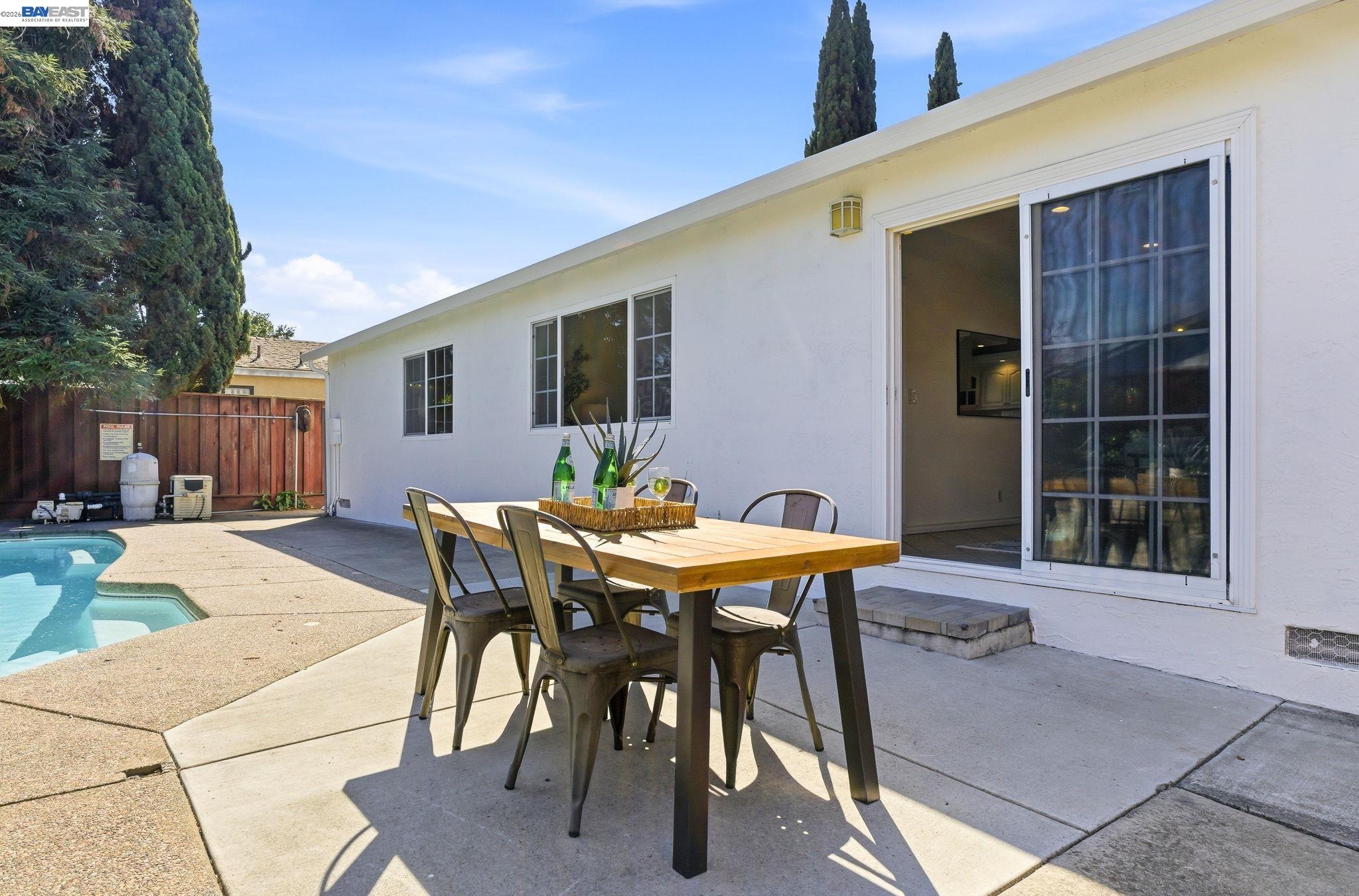 2446 Bing Pl