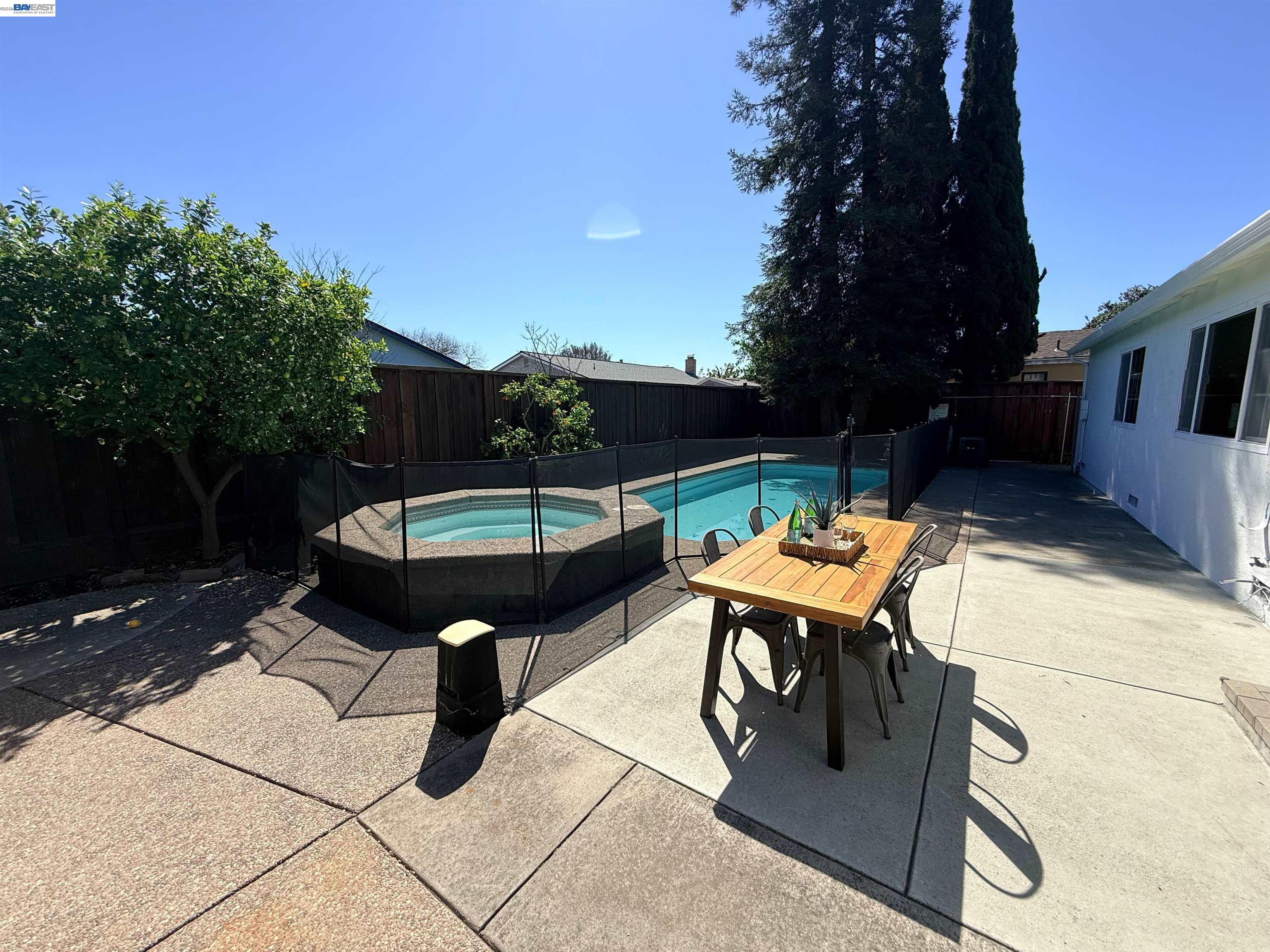 2446 Bing Pl