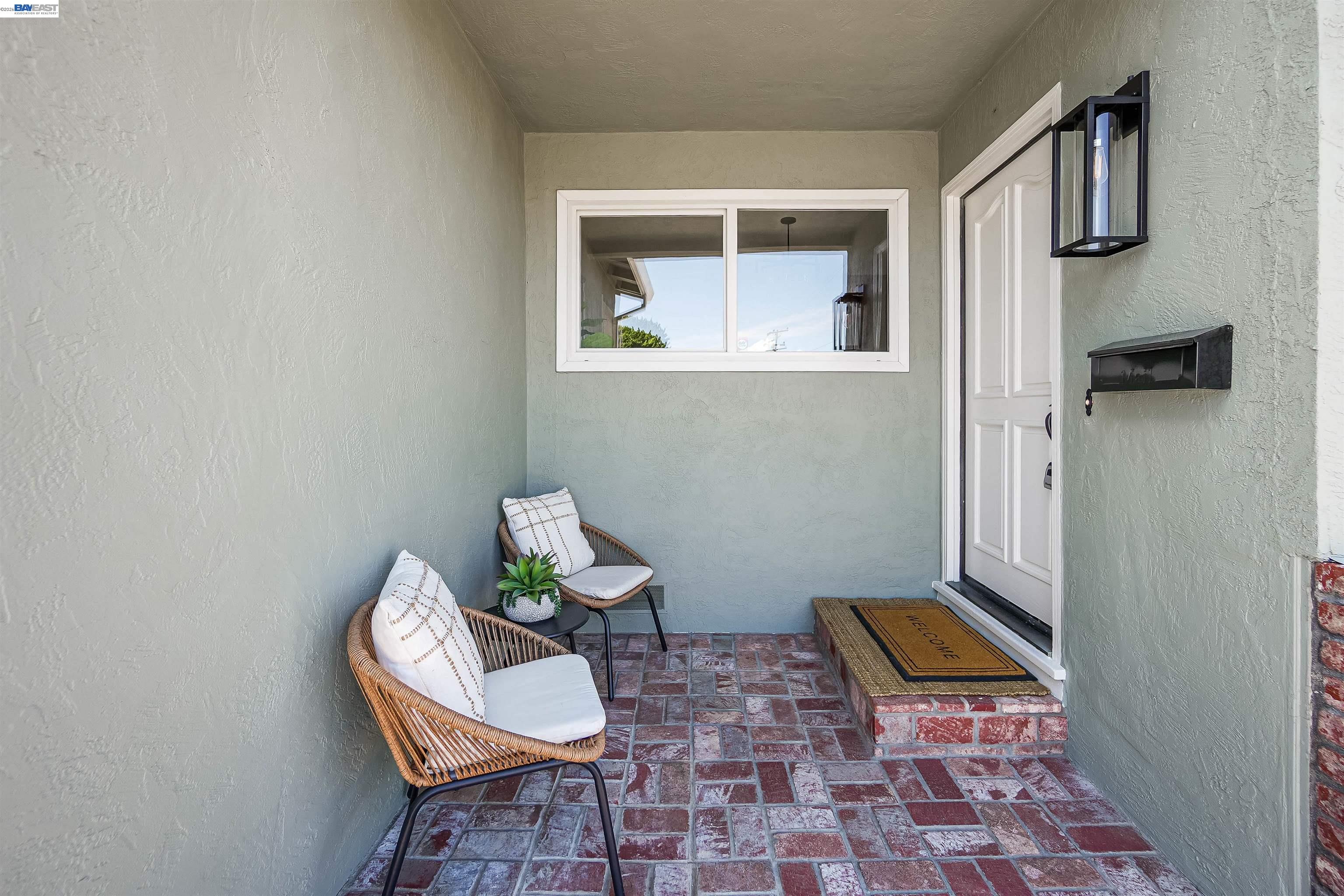 4325 Lorren Dr