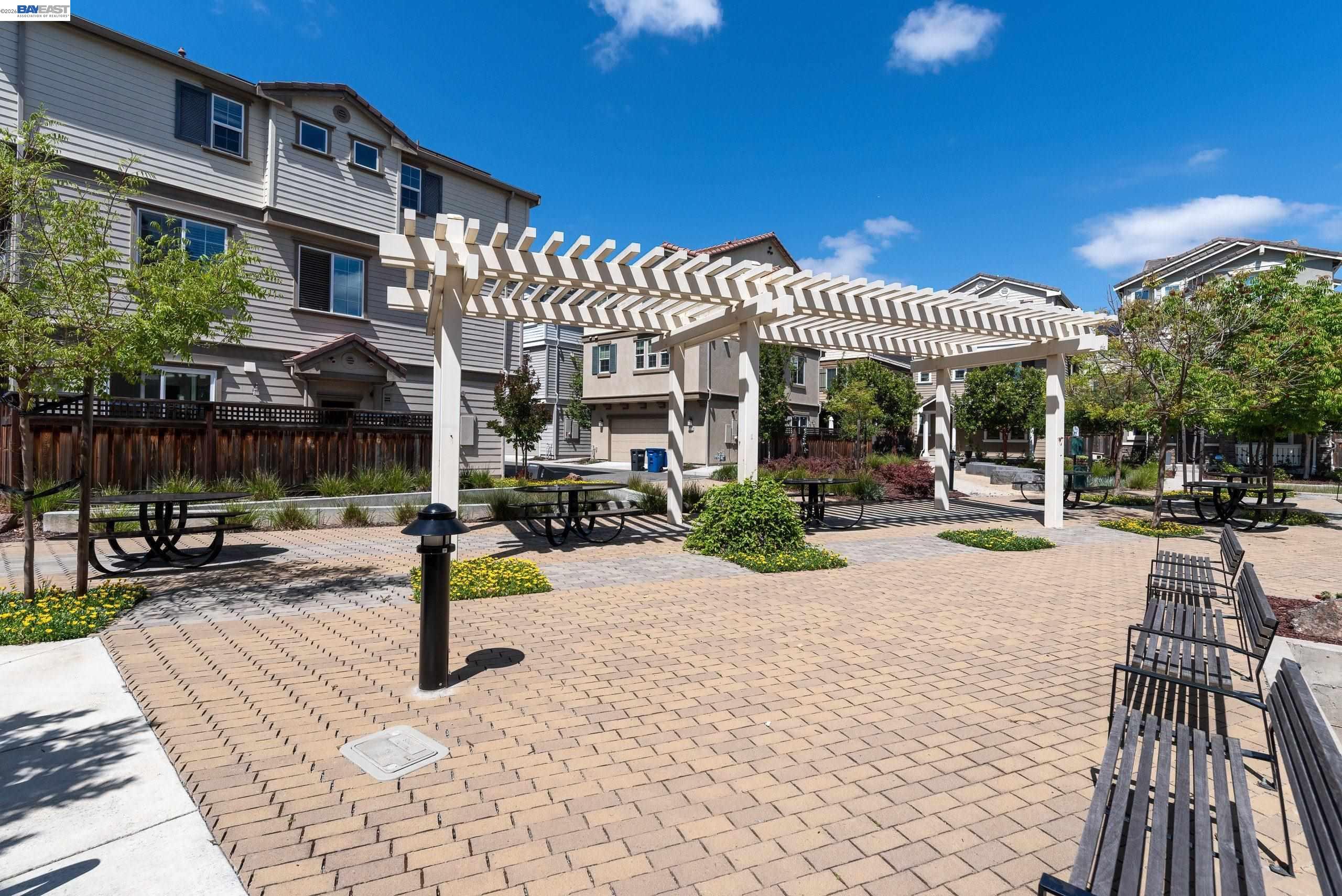 1114 Speros Ct