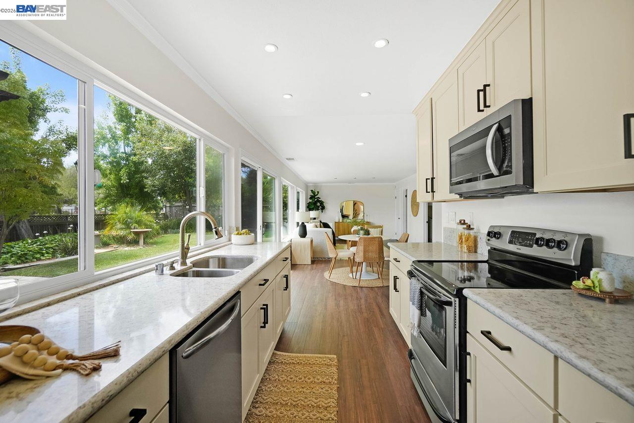 8135 Merion Dr