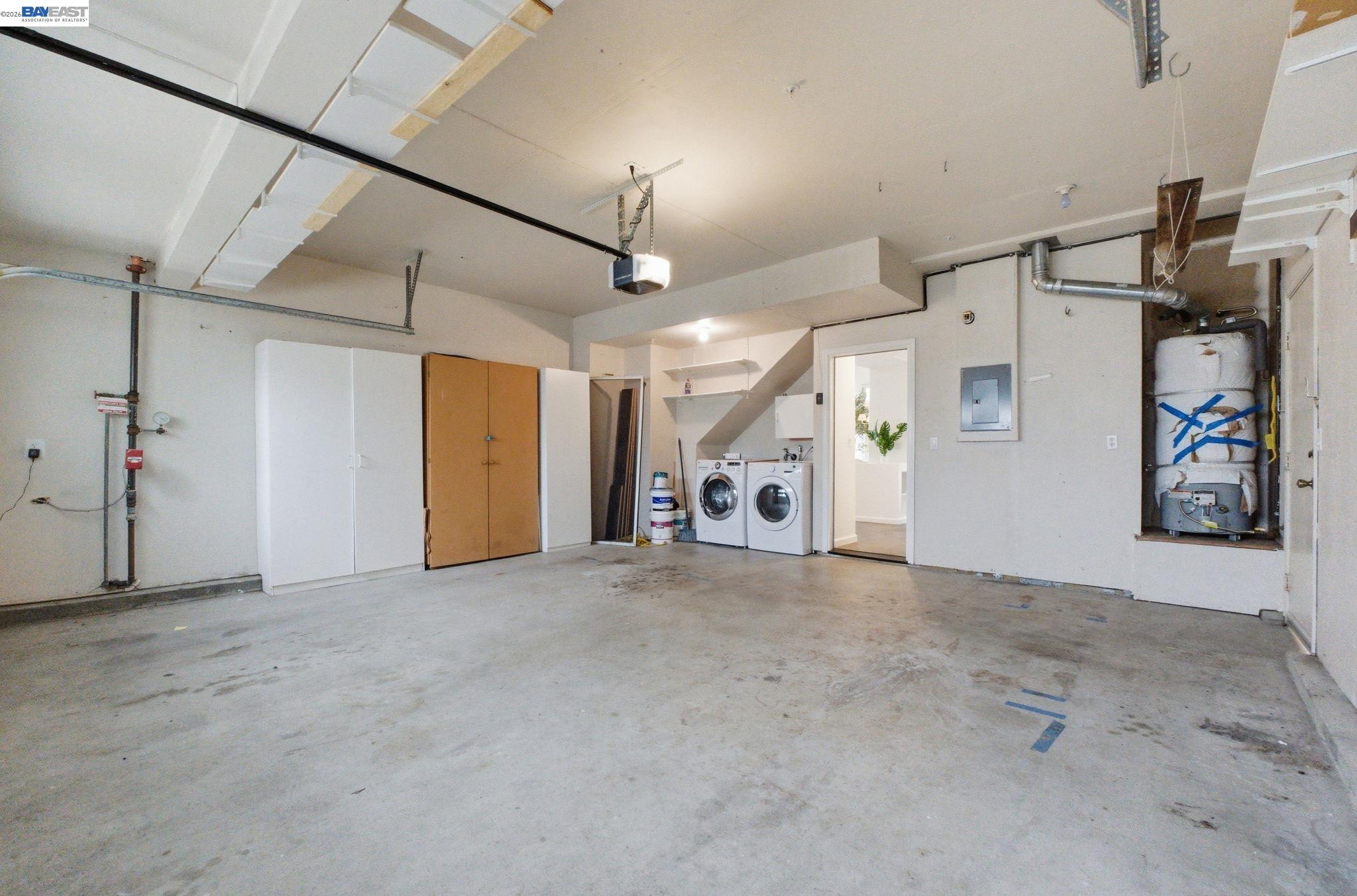 8516 Peachtree Ave