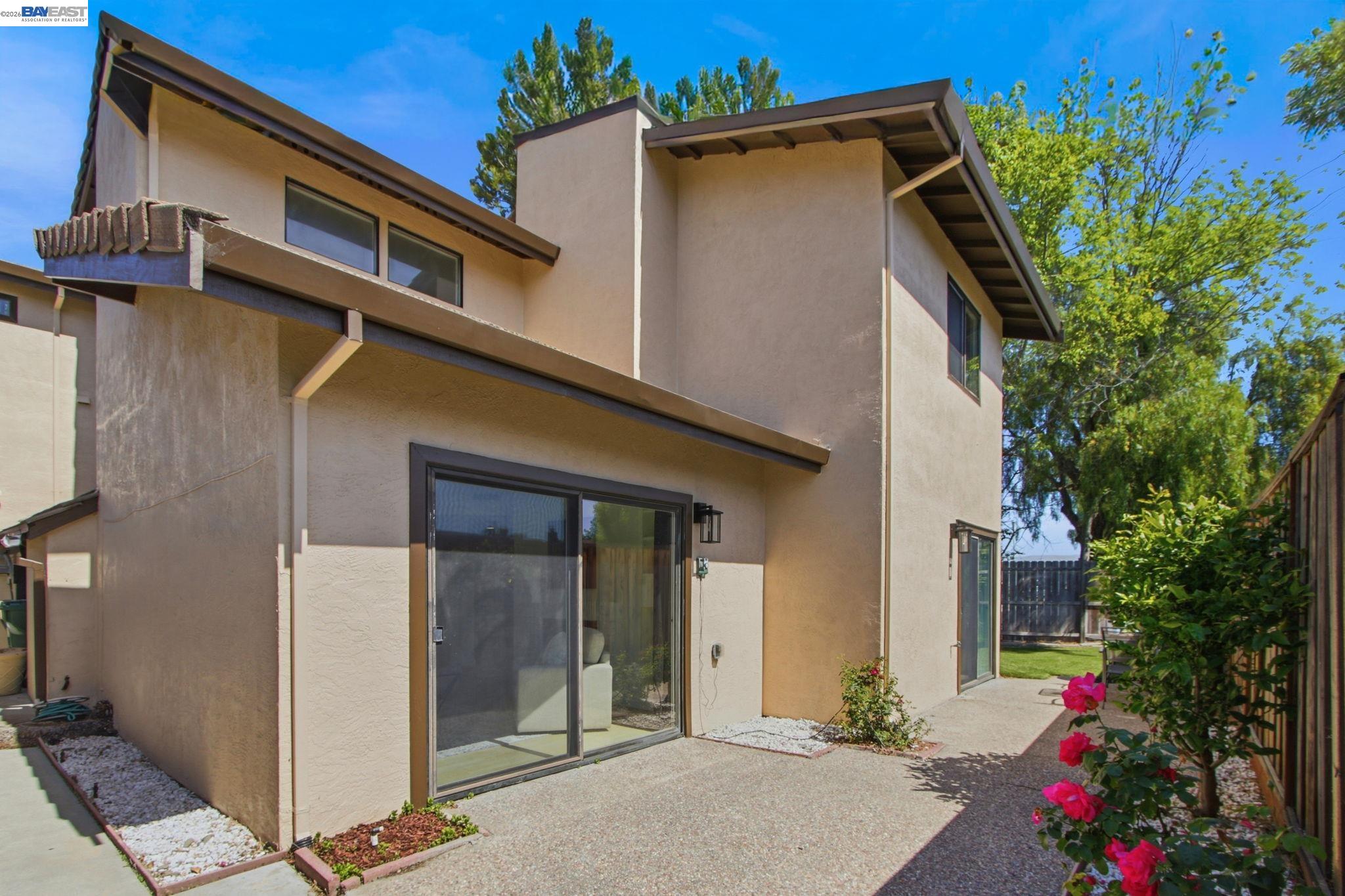 6010 Peppertree Ct