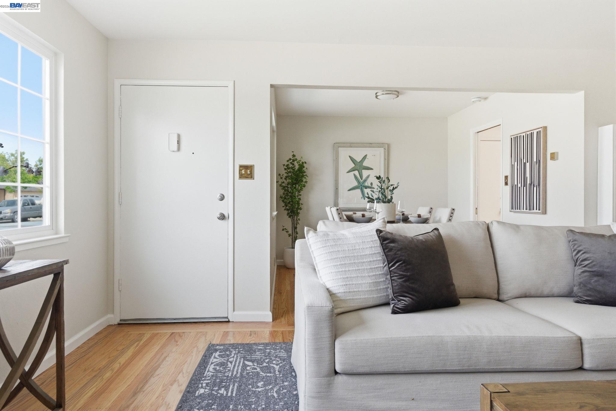 1762 Via Redondo