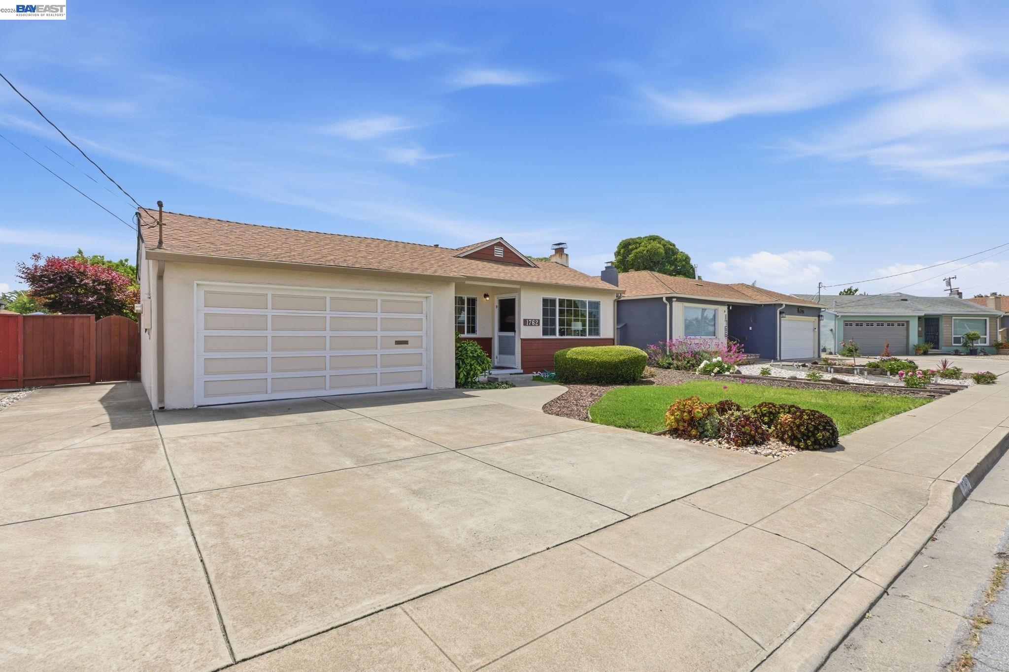 1762 Via Redondo