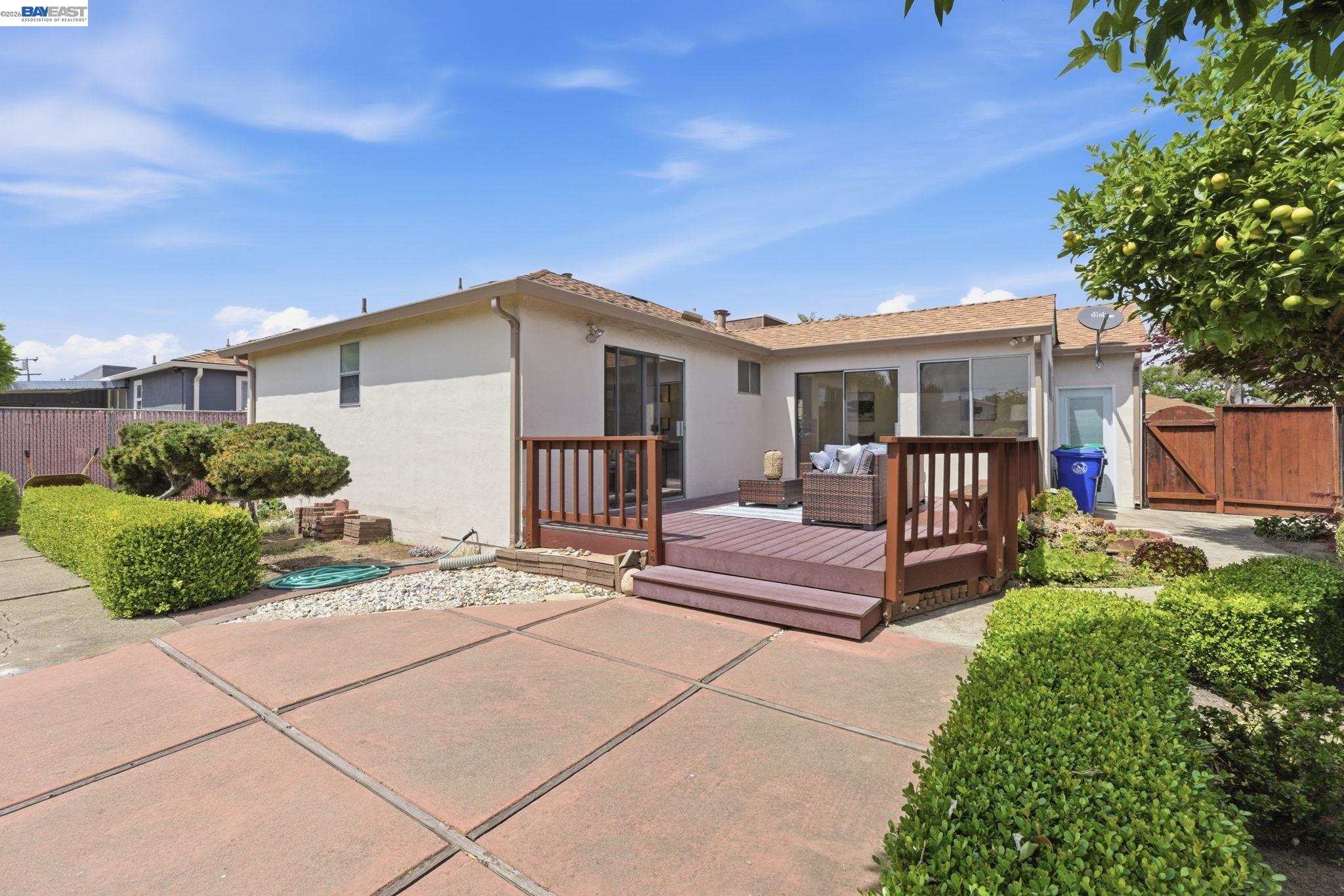 1762 Via Redondo