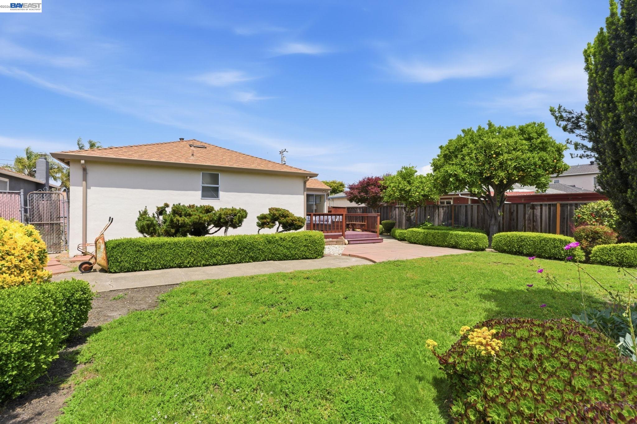 1762 Via Redondo