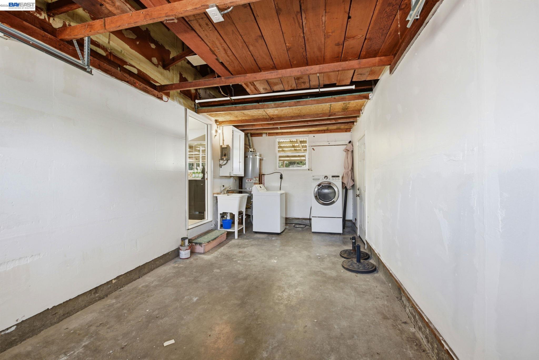 363 Lafayette Ave