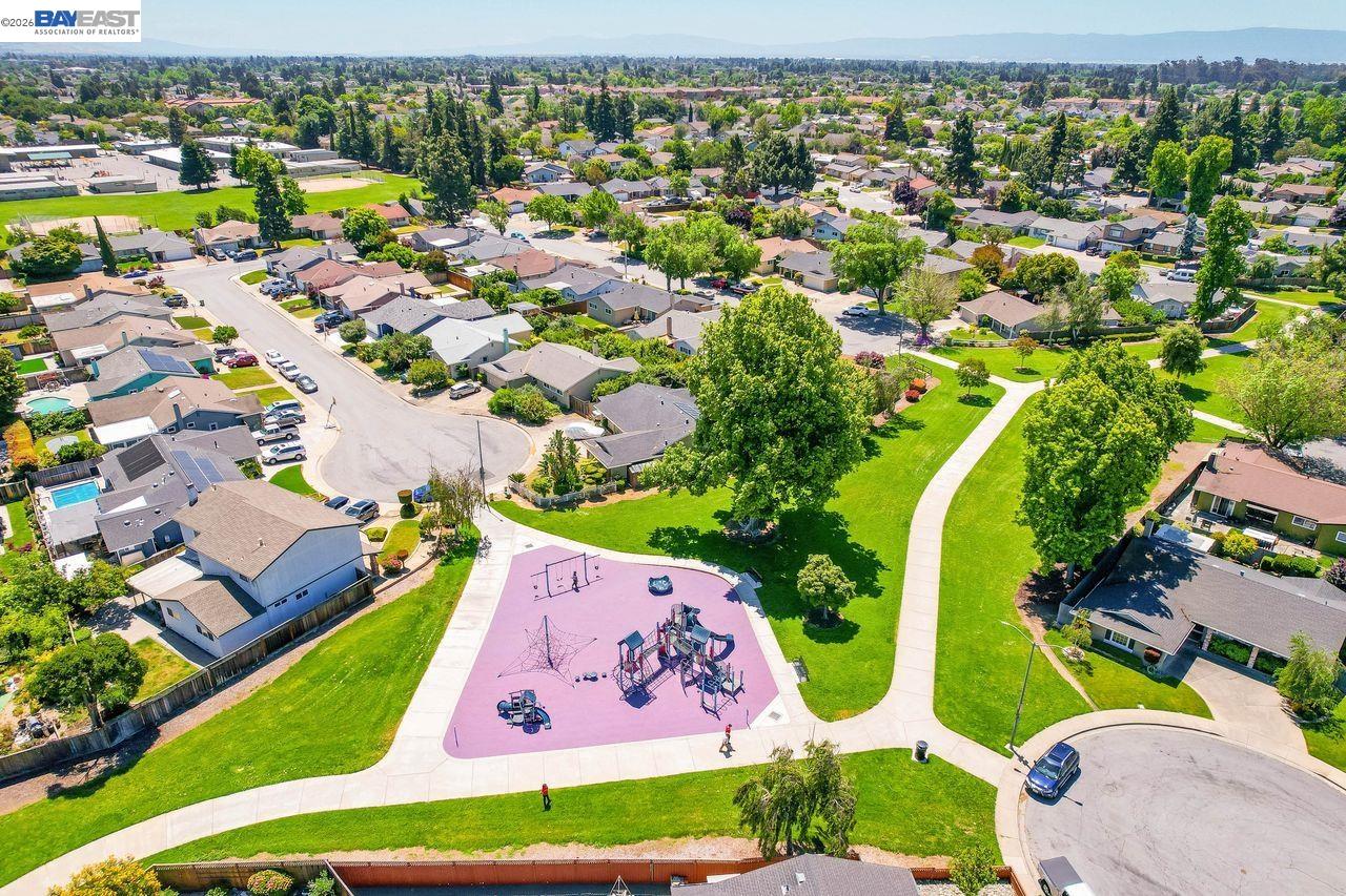 34352 Newton Ct