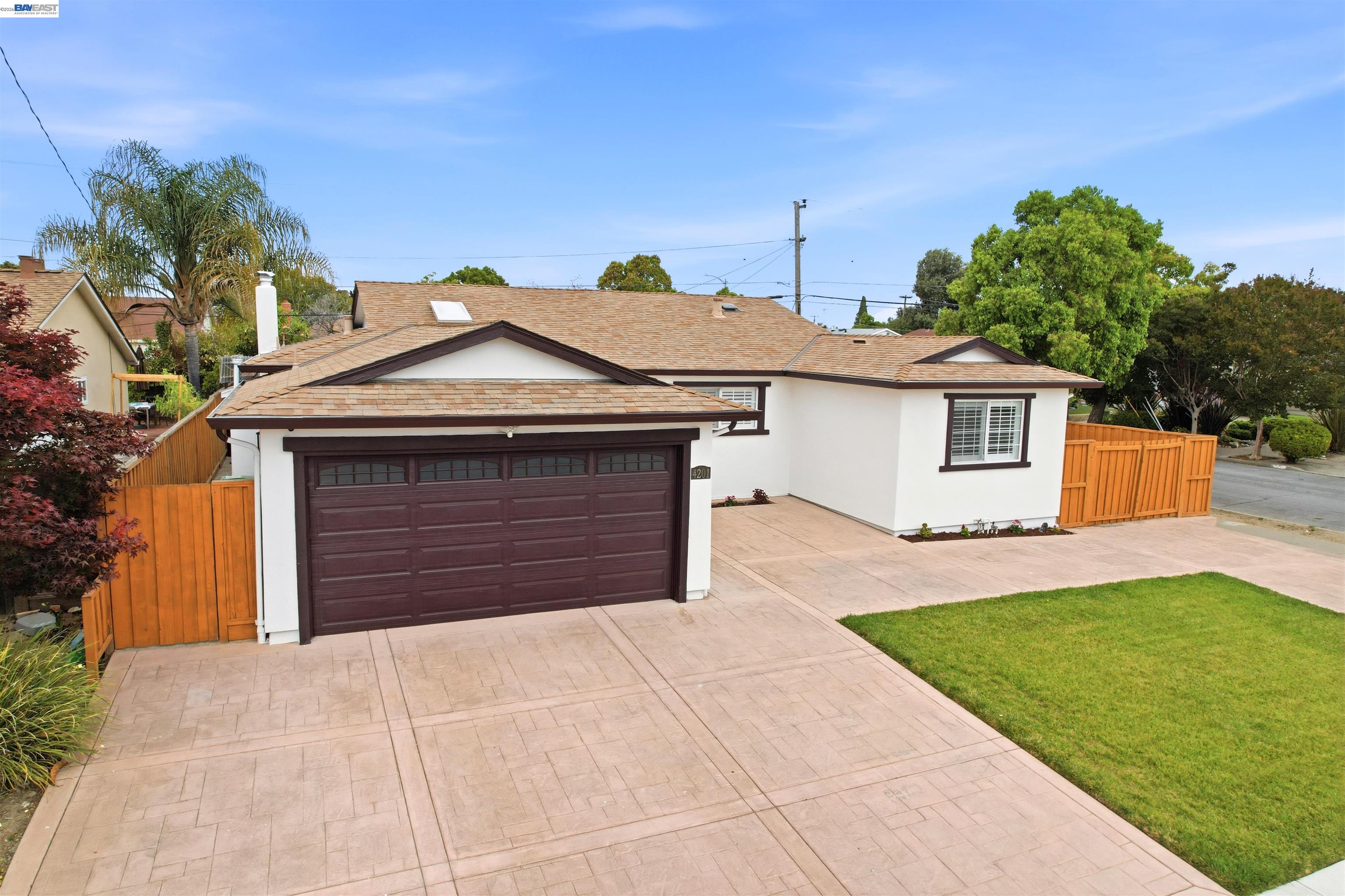 4201 Torres Ave