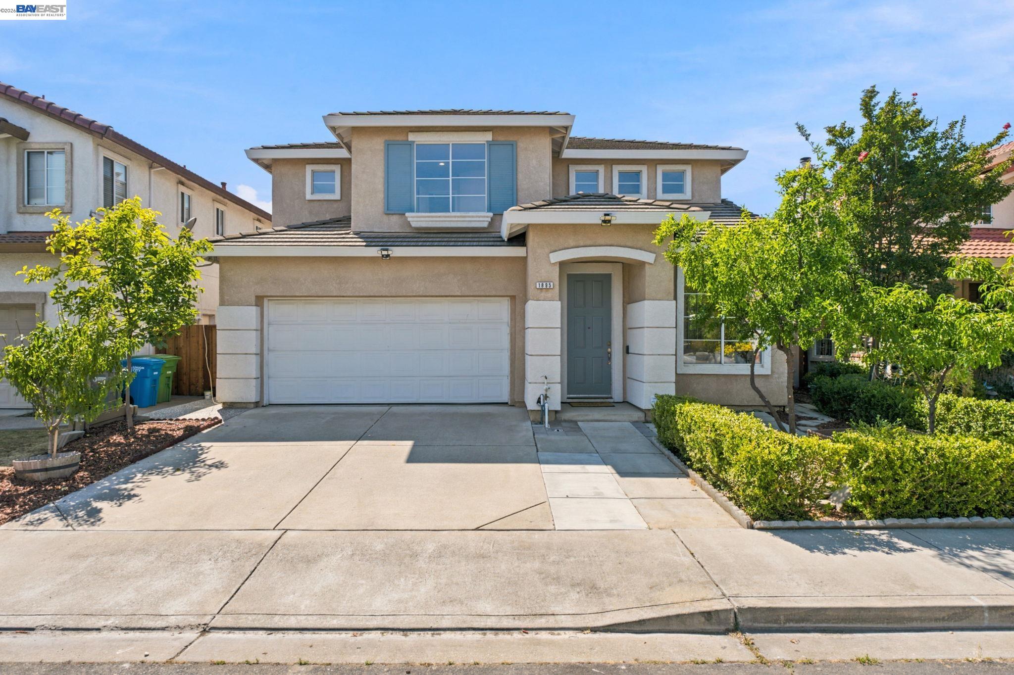 1895 Travertine Way