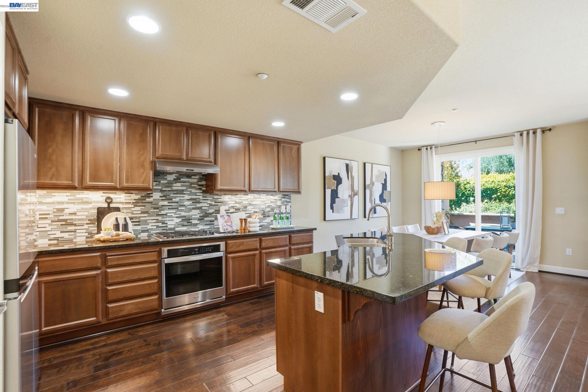 674 Selby Lane # 4