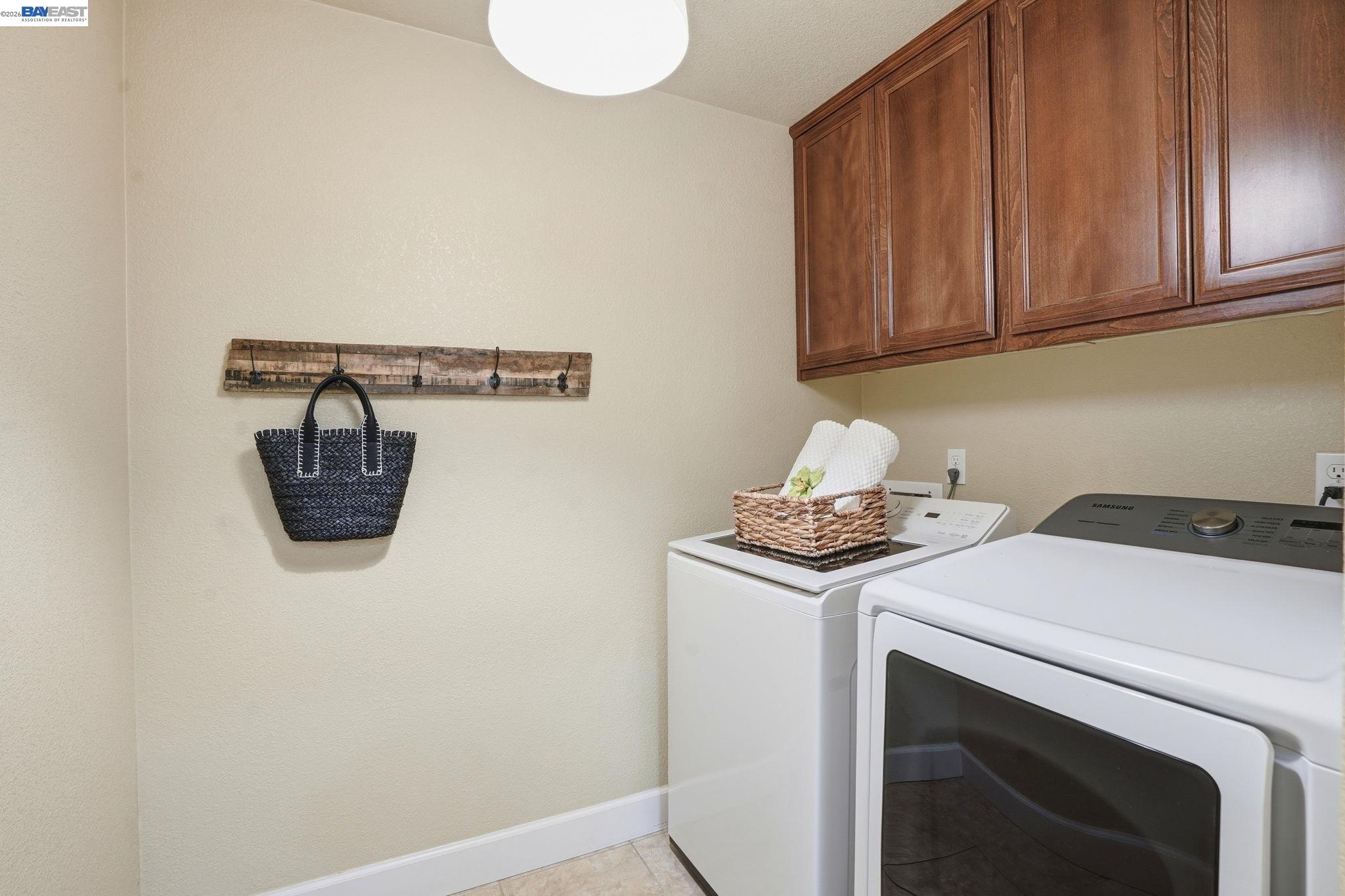674 Selby Lane # 4