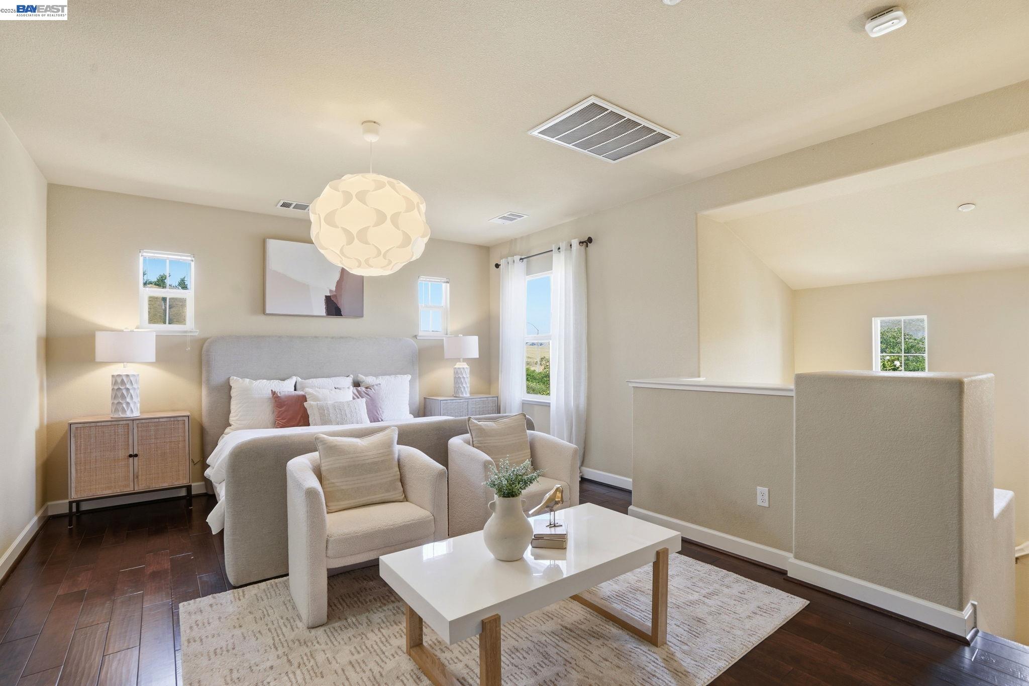 674 Selby Lane # 4