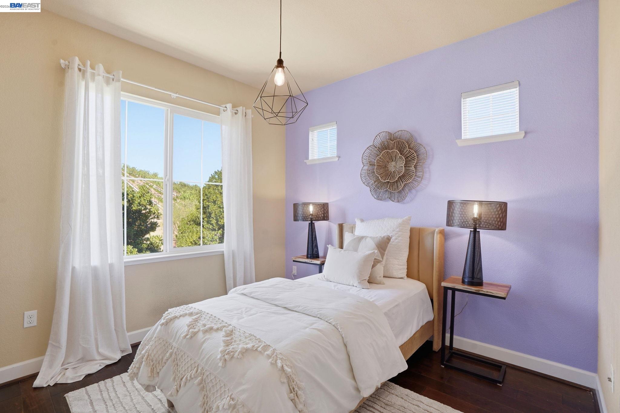 674 Selby Lane # 4