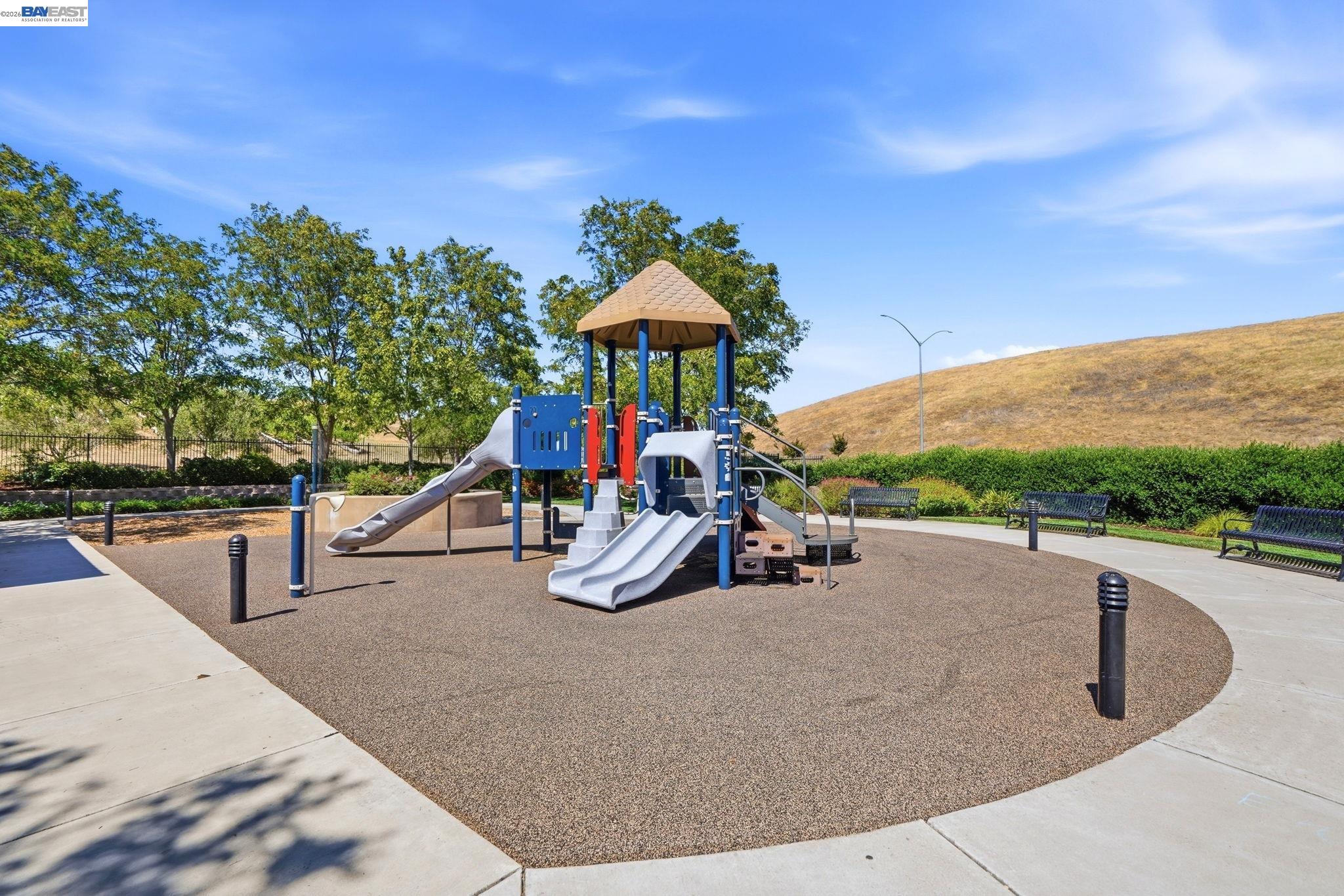 674 Selby Lane # 4