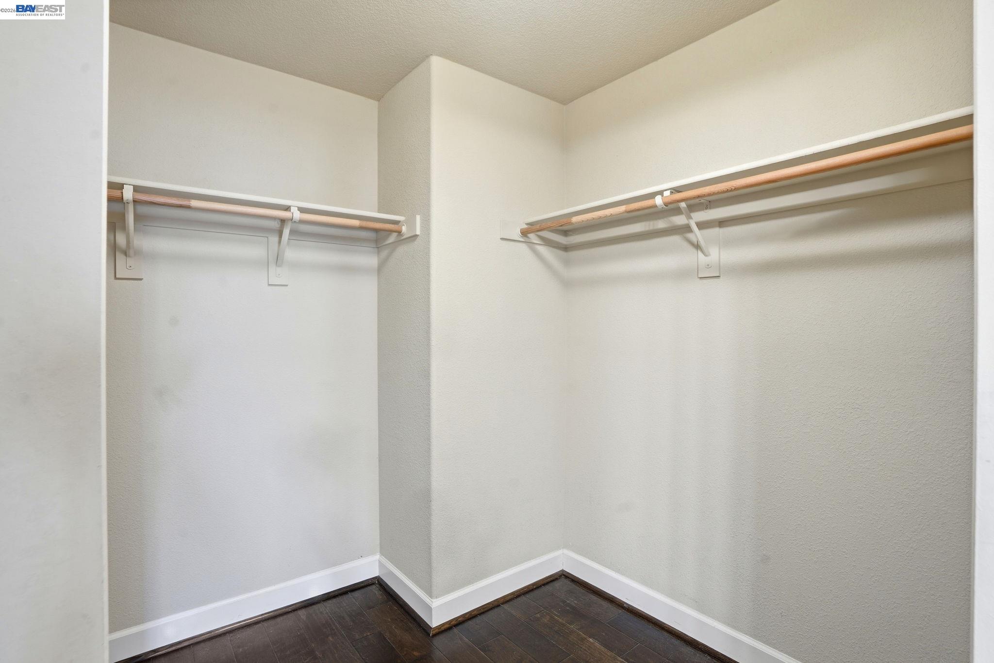 674 Selby Lane # 4