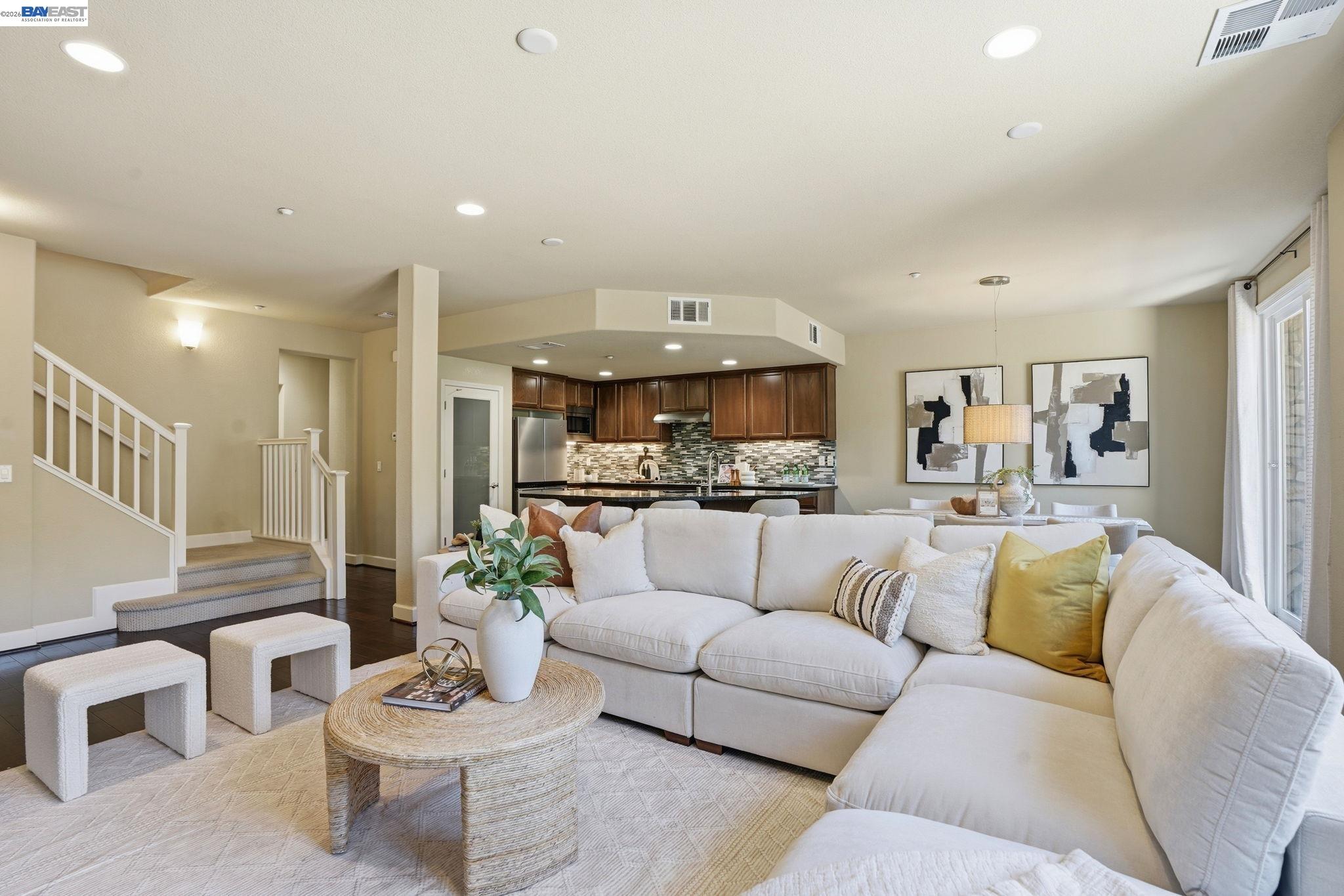 674 Selby Lane # 4