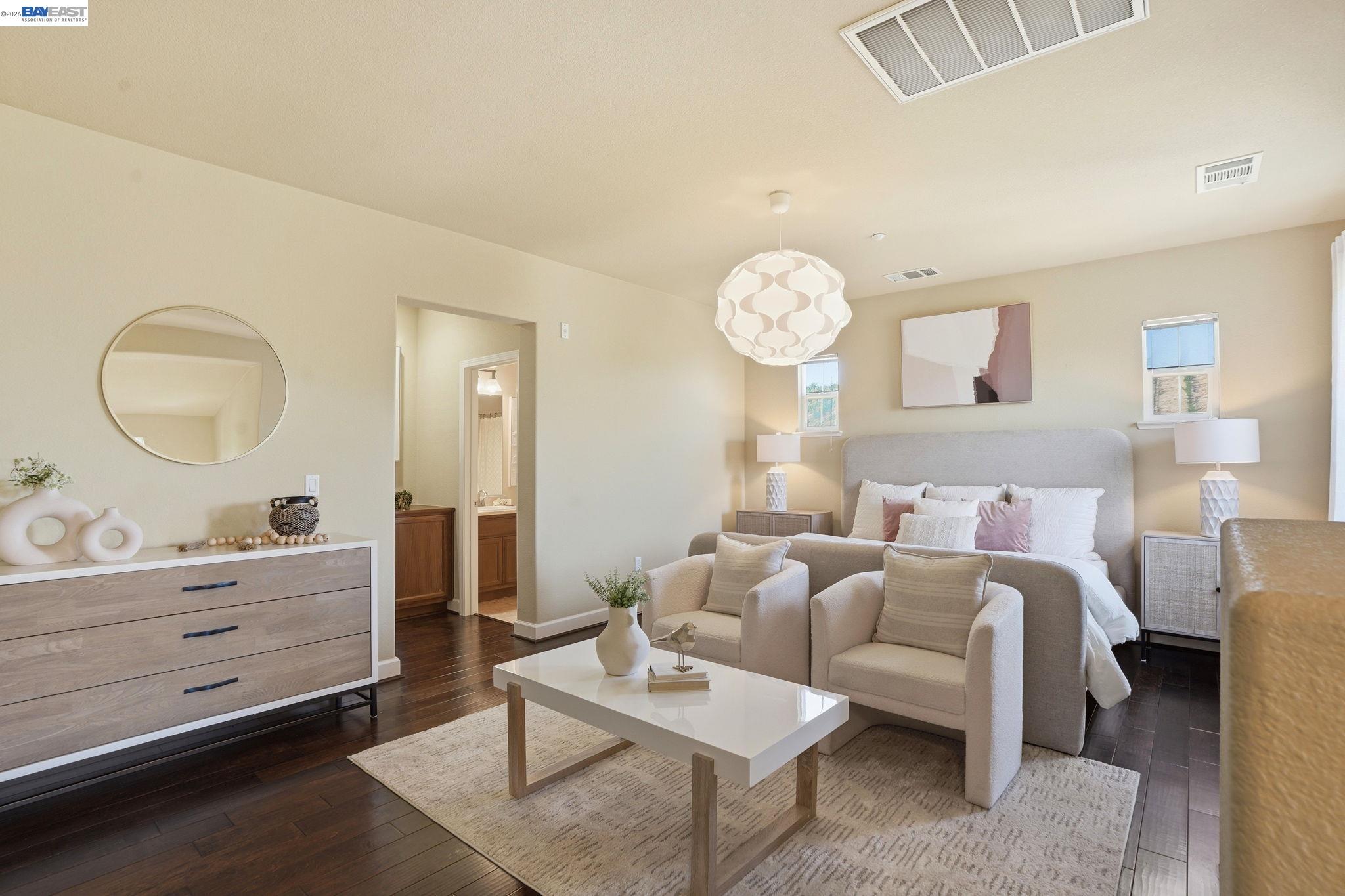 674 Selby Lane # 4