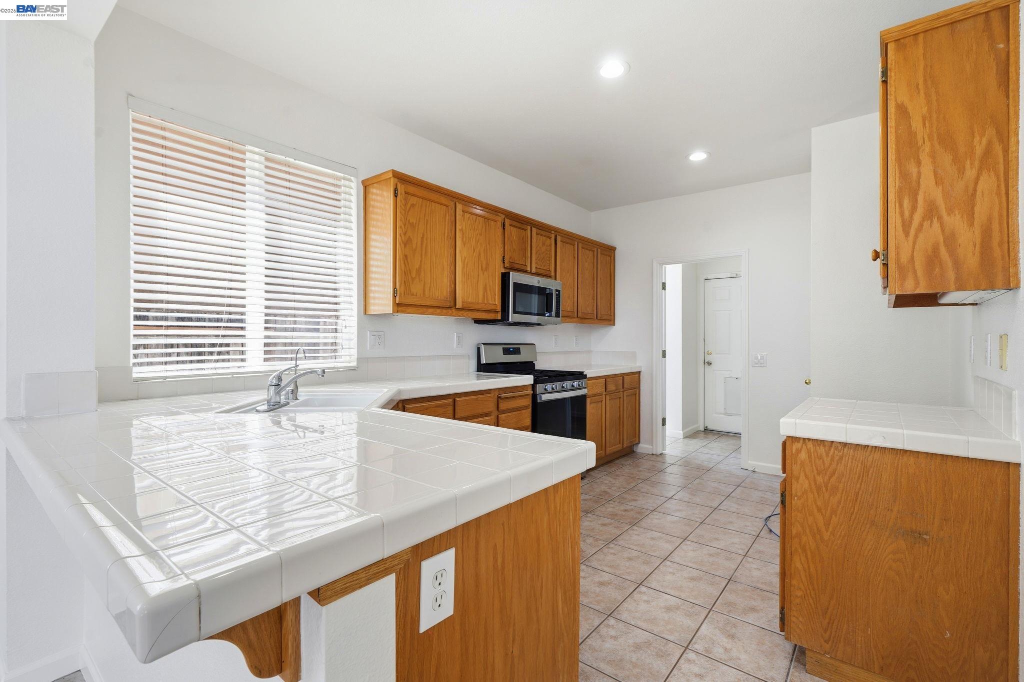 4108 Regatta Dr
