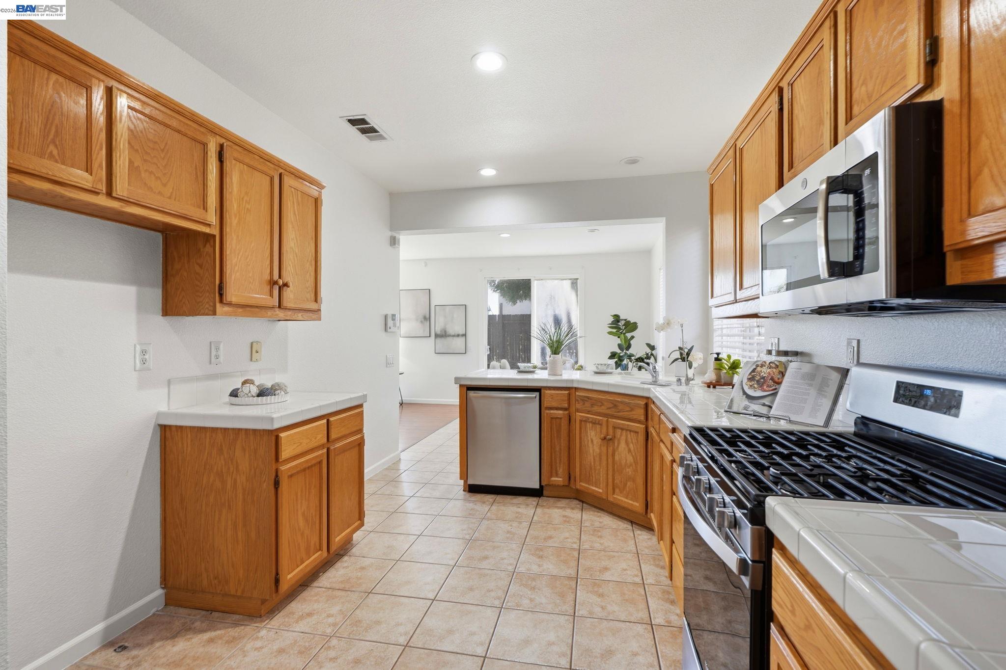 4108 Regatta Dr