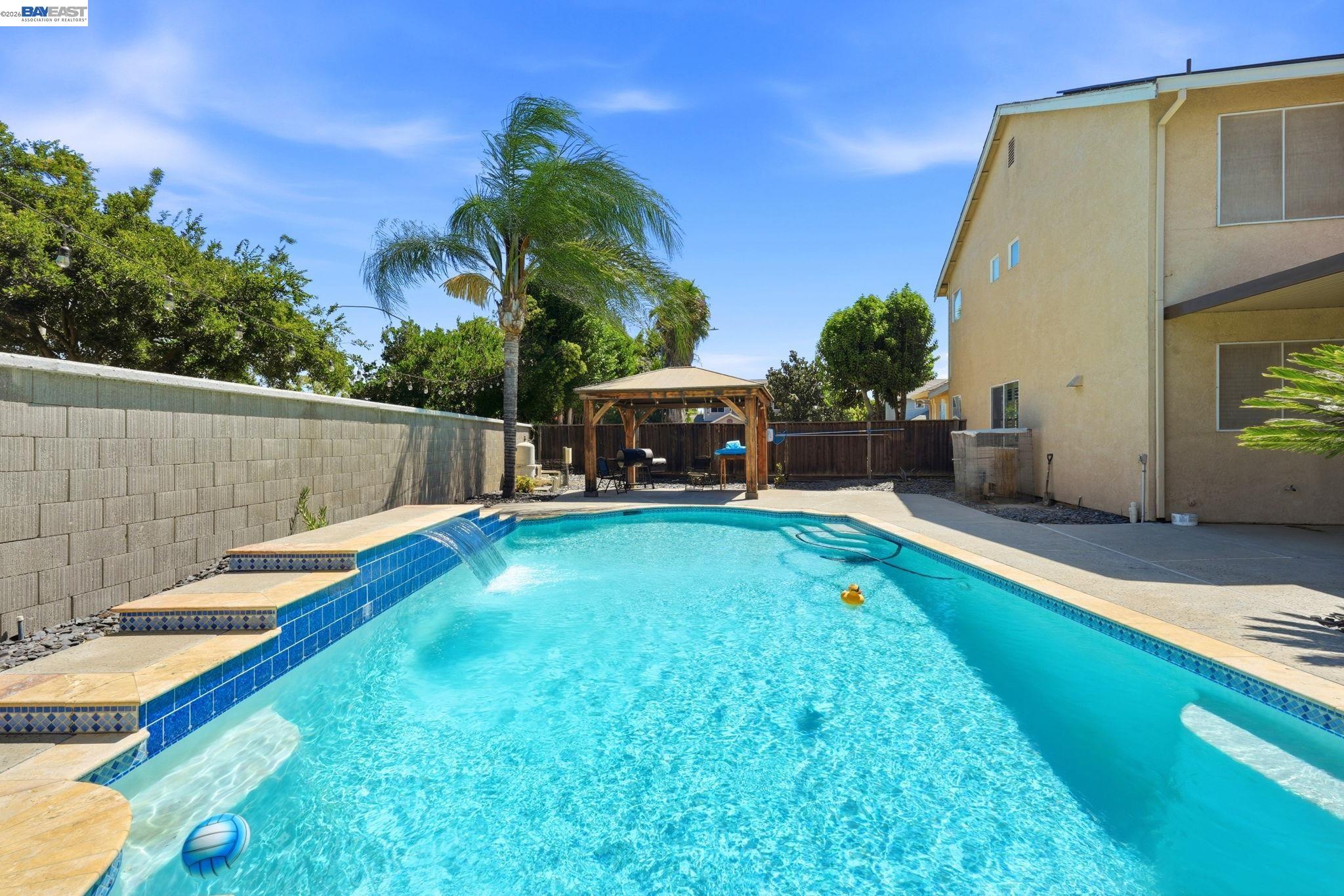 2833 Clover Hill Ct