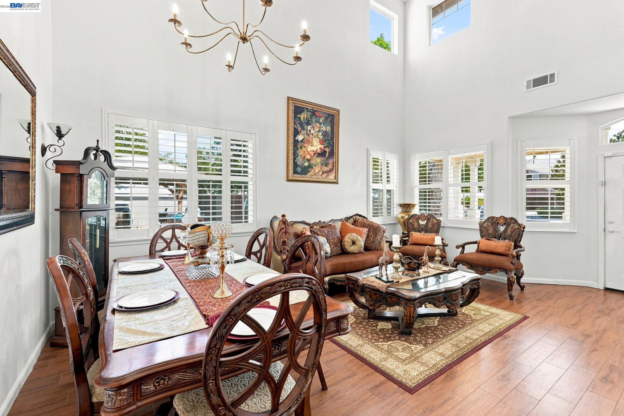 2833 Clover Hill Ct