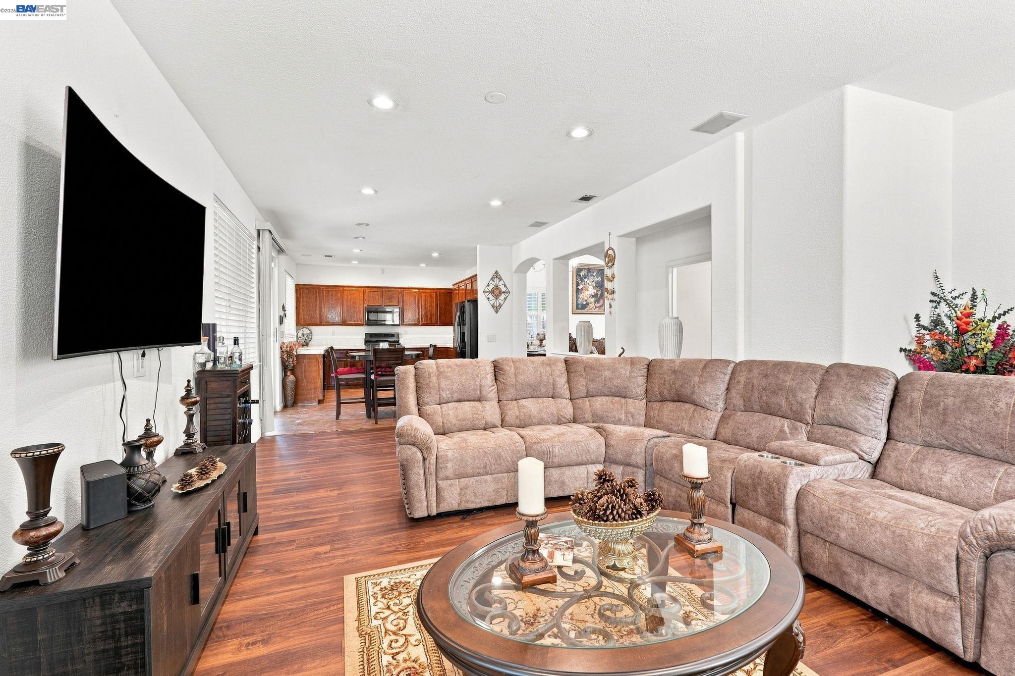2833 Clover Hill Ct