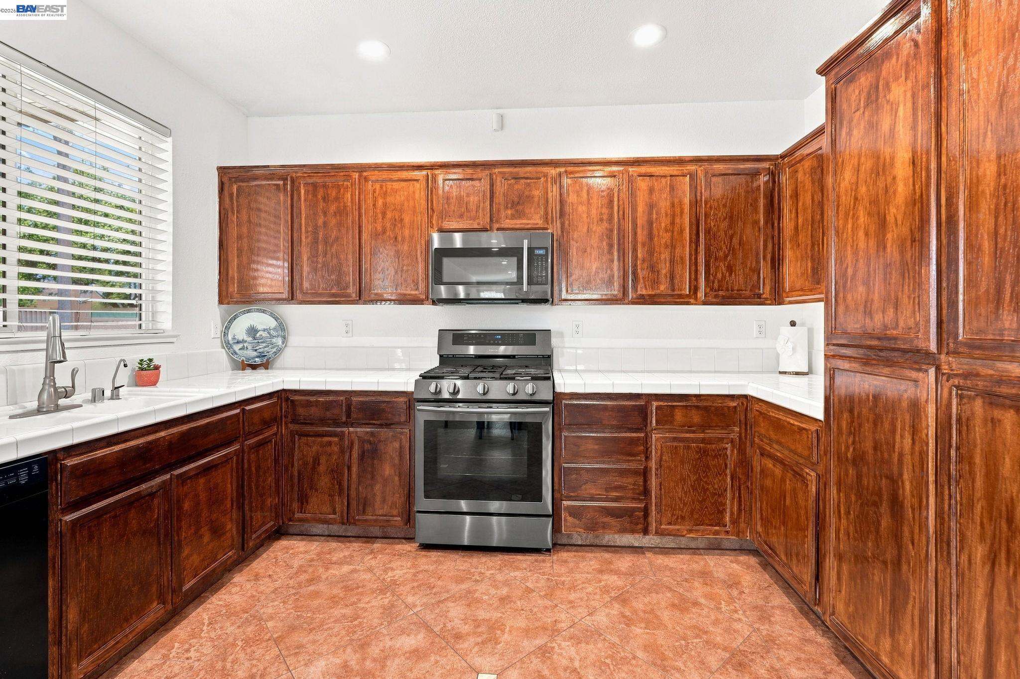 2833 Clover Hill Ct