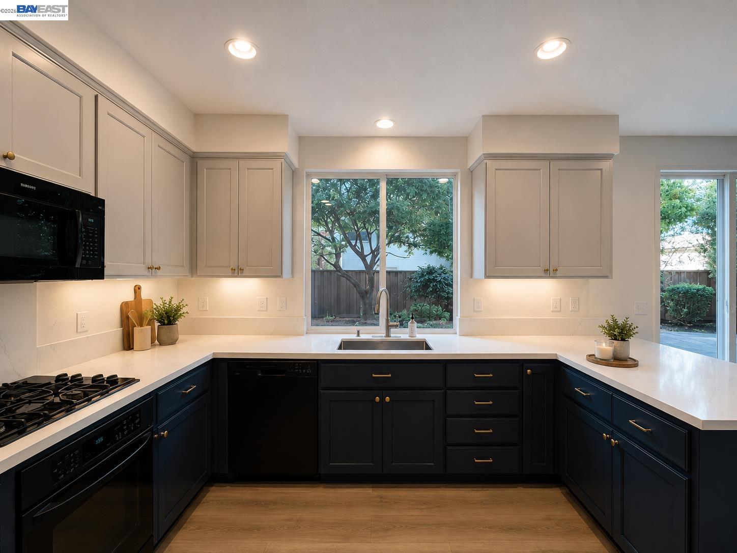 1015 Canyon Oaks Dr