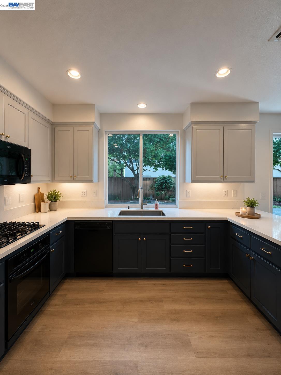 1015 Canyon Oaks Dr