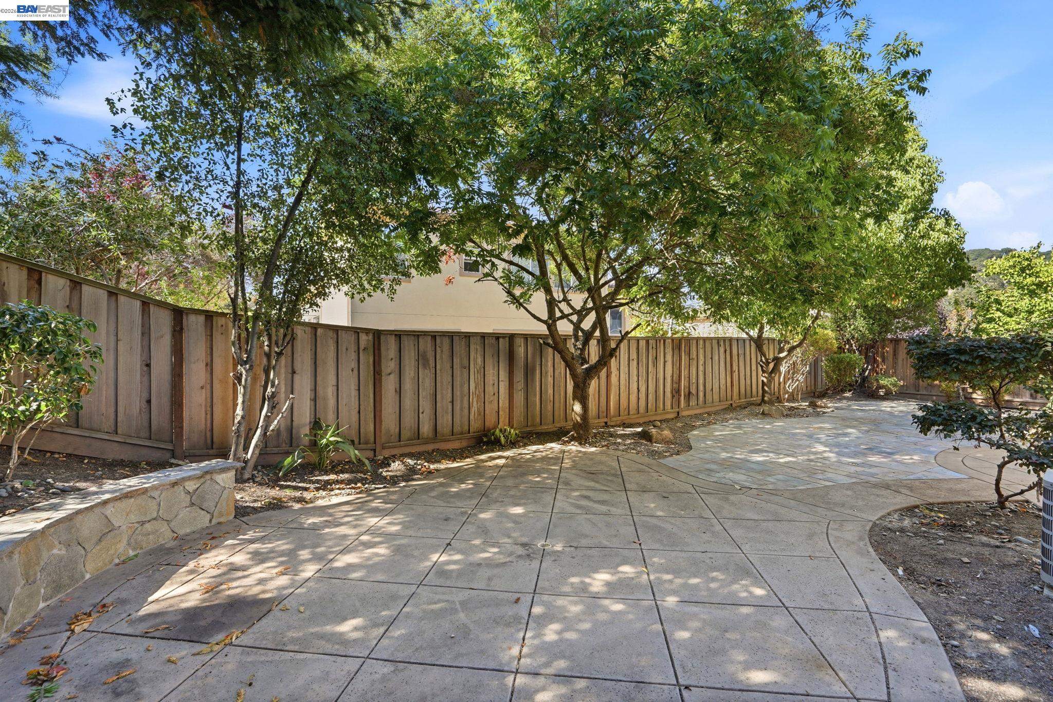 1015 Canyon Oaks Dr