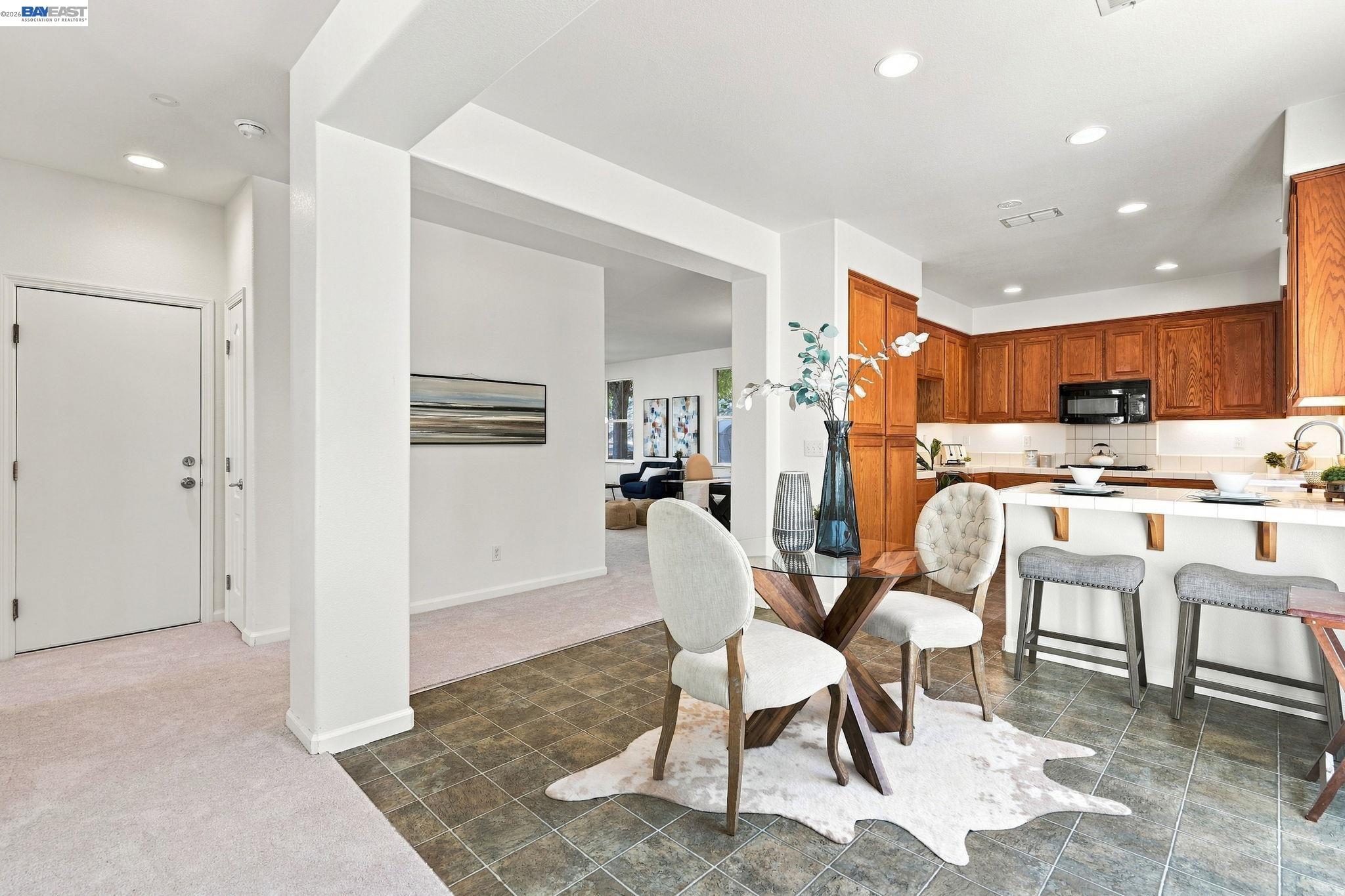 1015 Canyon Oaks Dr