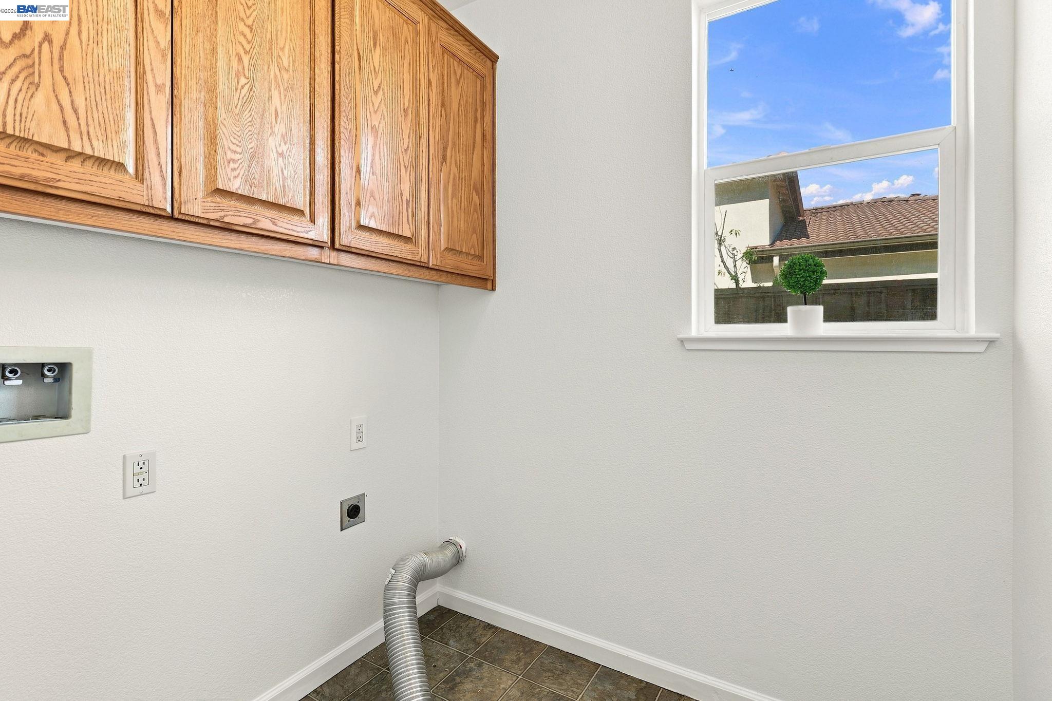 1015 Canyon Oaks Dr